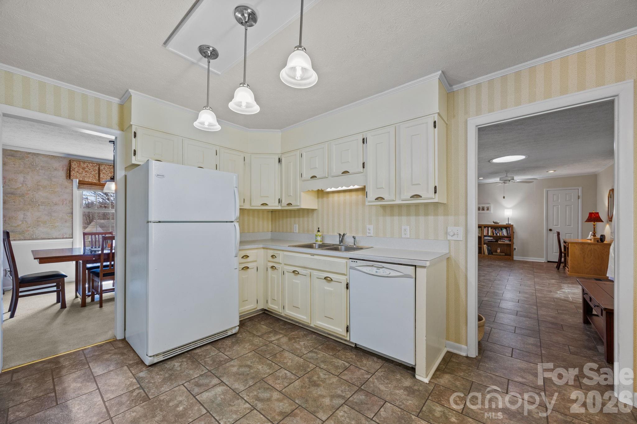 3124 Primrose Drive #10 — Hendersonville