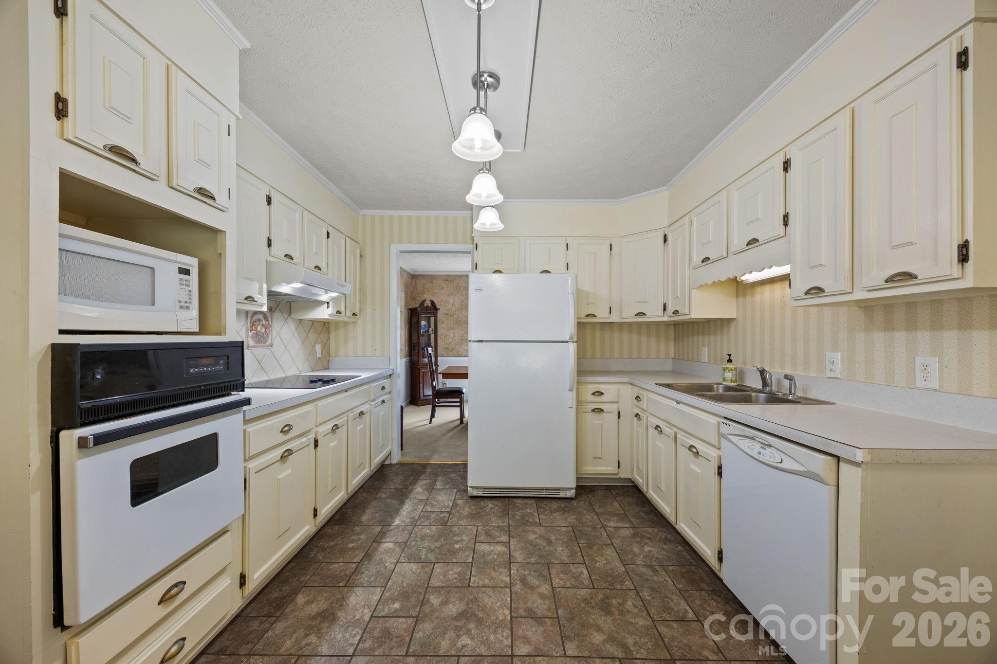 3124 Primrose Drive #10 — Hendersonville