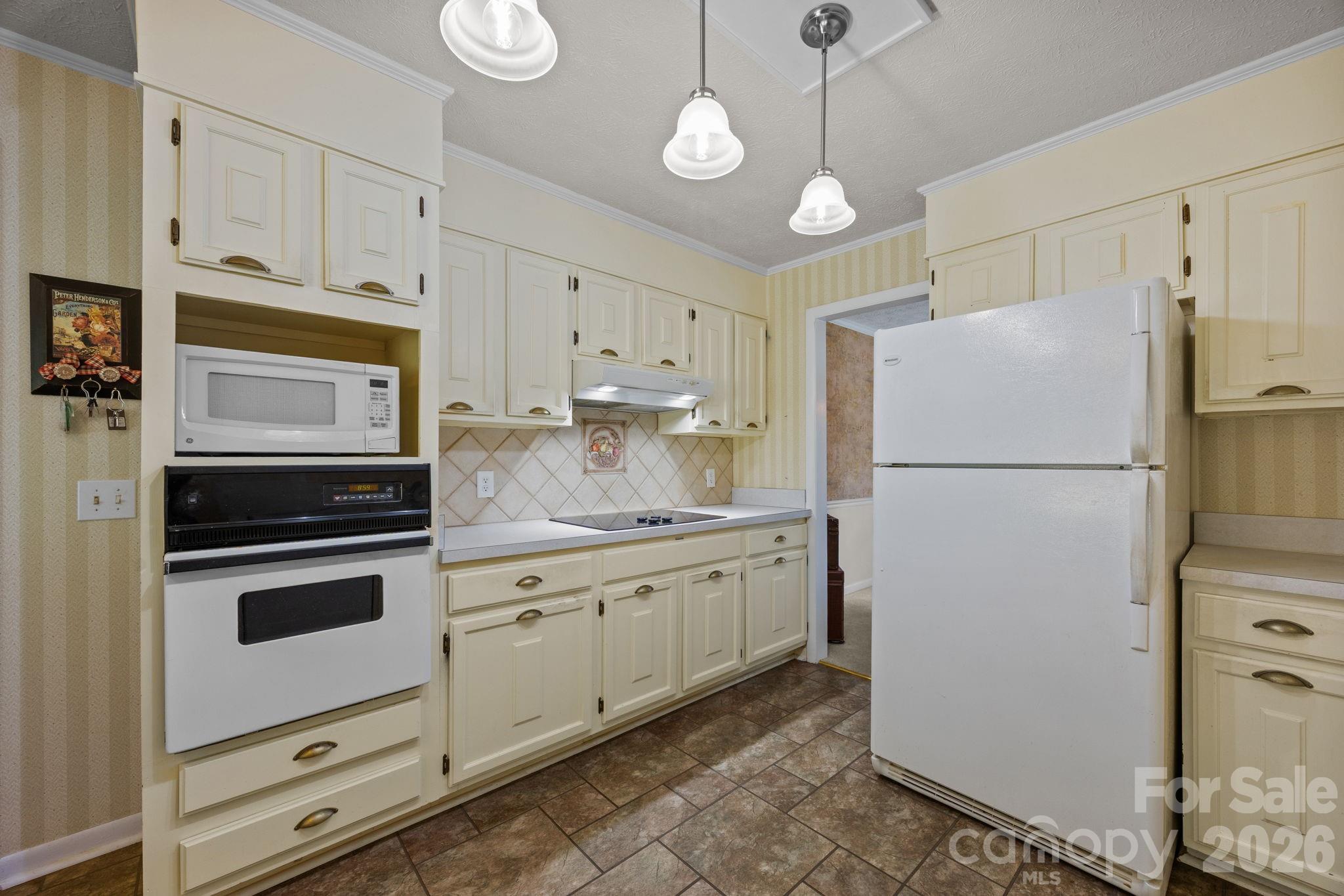 3124 Primrose Drive #10 — Hendersonville