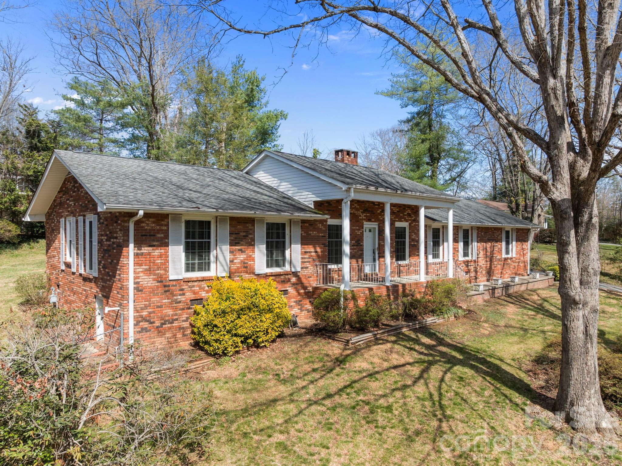 3124 Primrose Drive #10 — Hendersonville