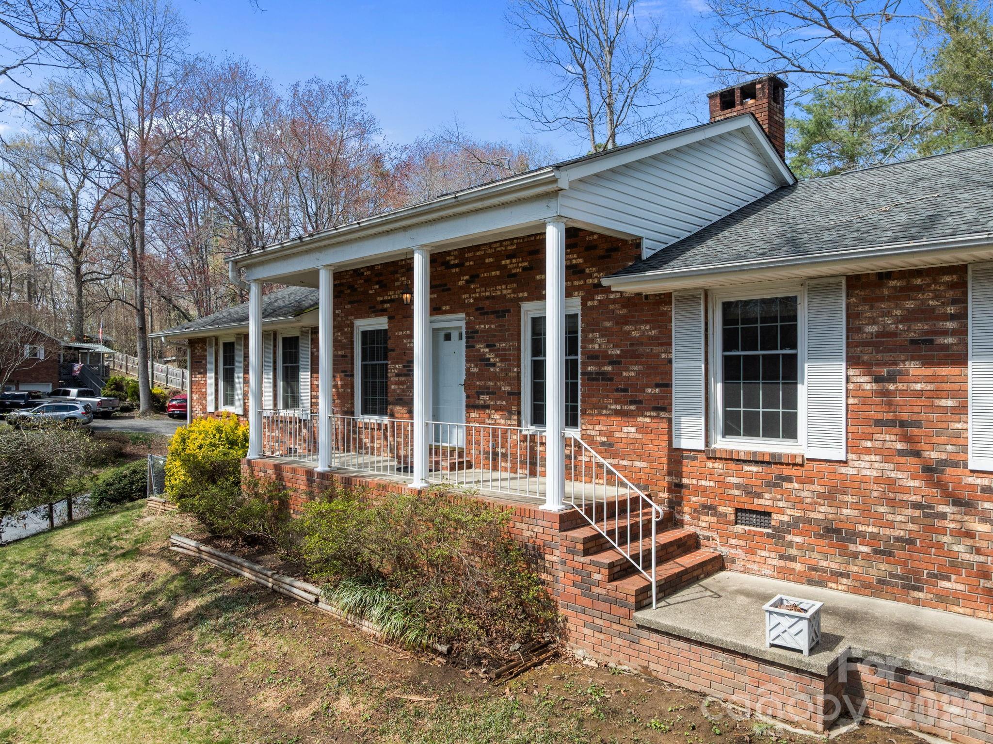 3124 Primrose Drive #10 — Hendersonville