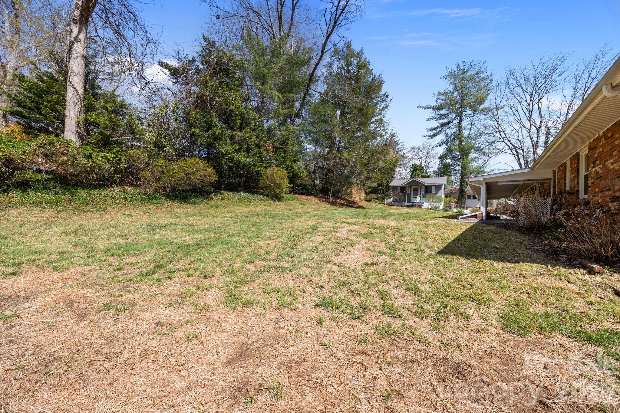 3124 Primrose Drive #10 — Hendersonville