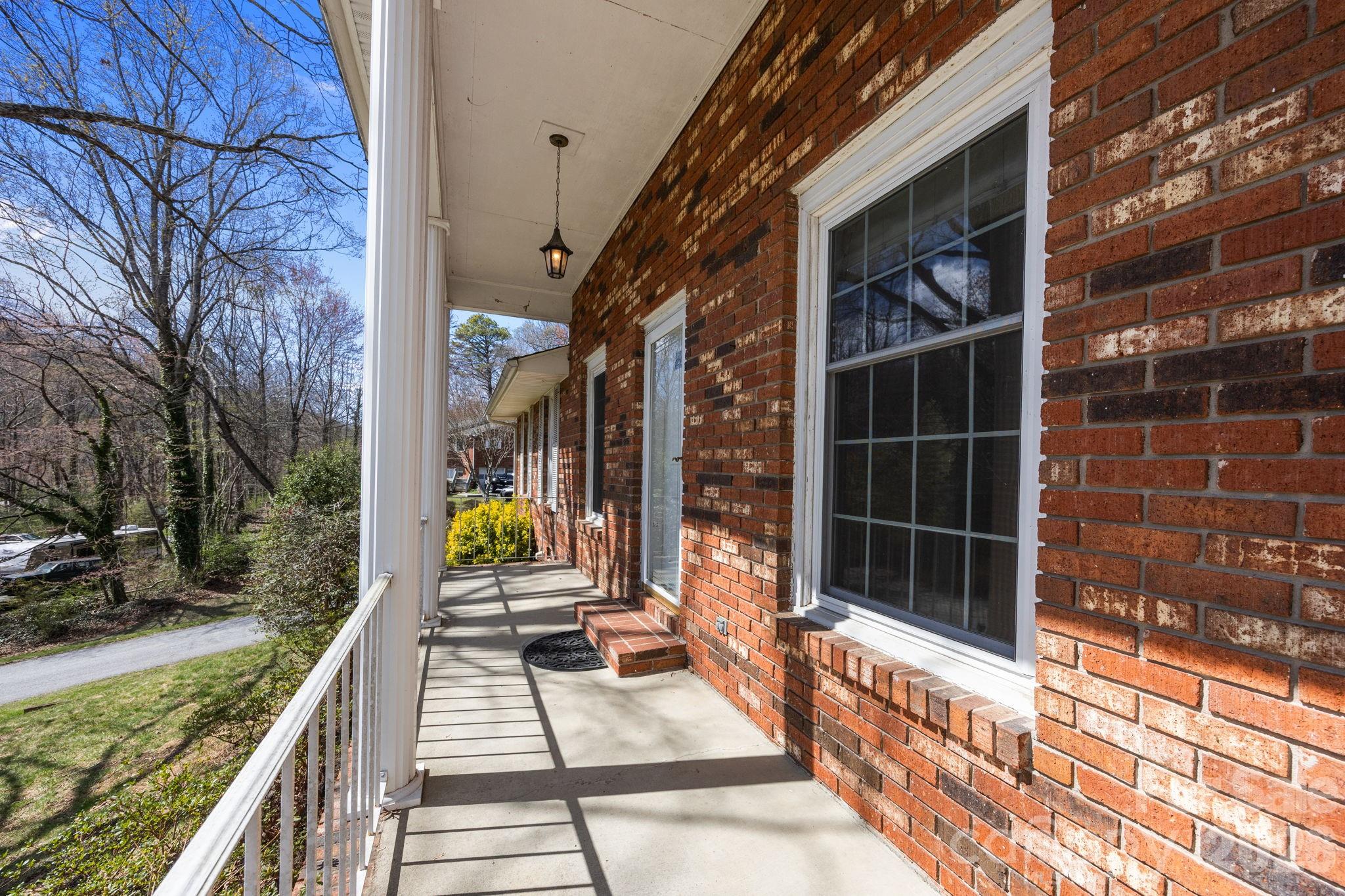 3124 Primrose Drive #10 — Hendersonville