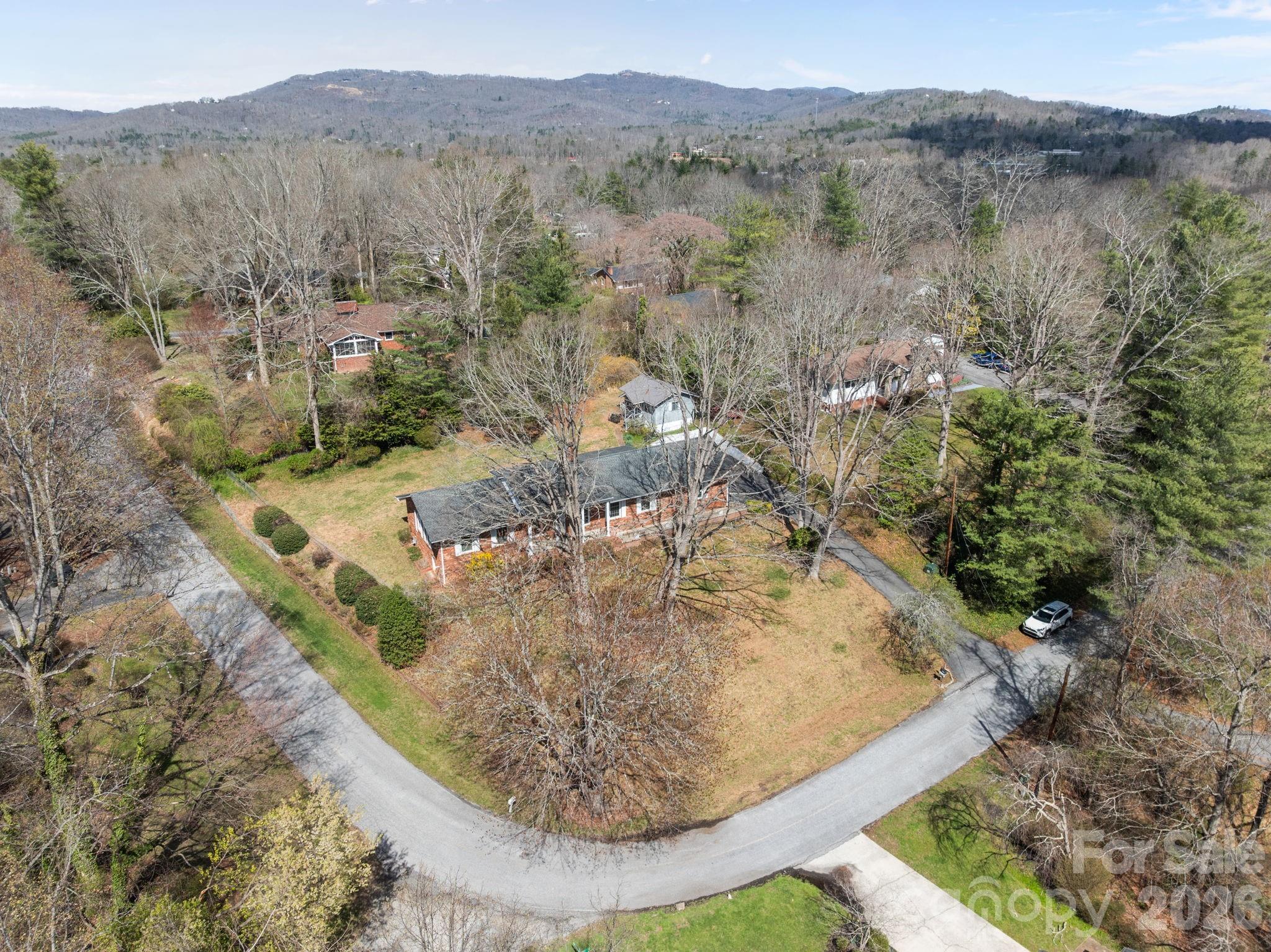 3124 Primrose Drive #10 — Hendersonville