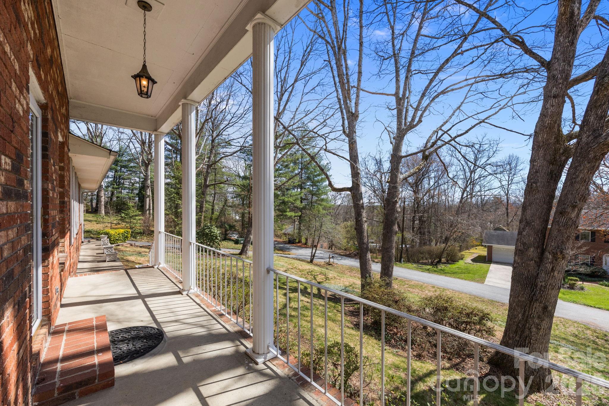 3124 Primrose Drive #10 — Hendersonville