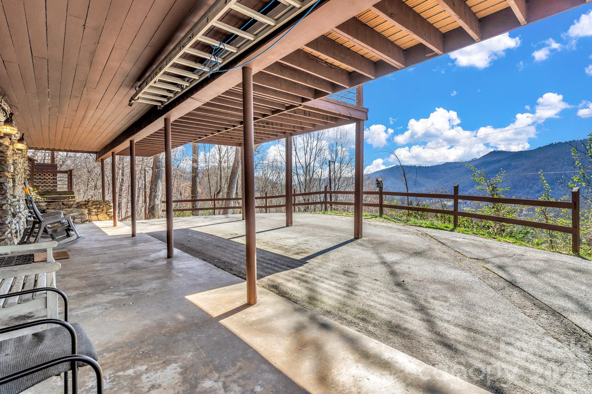 80 Hidden Falls Road — Maggie Valley