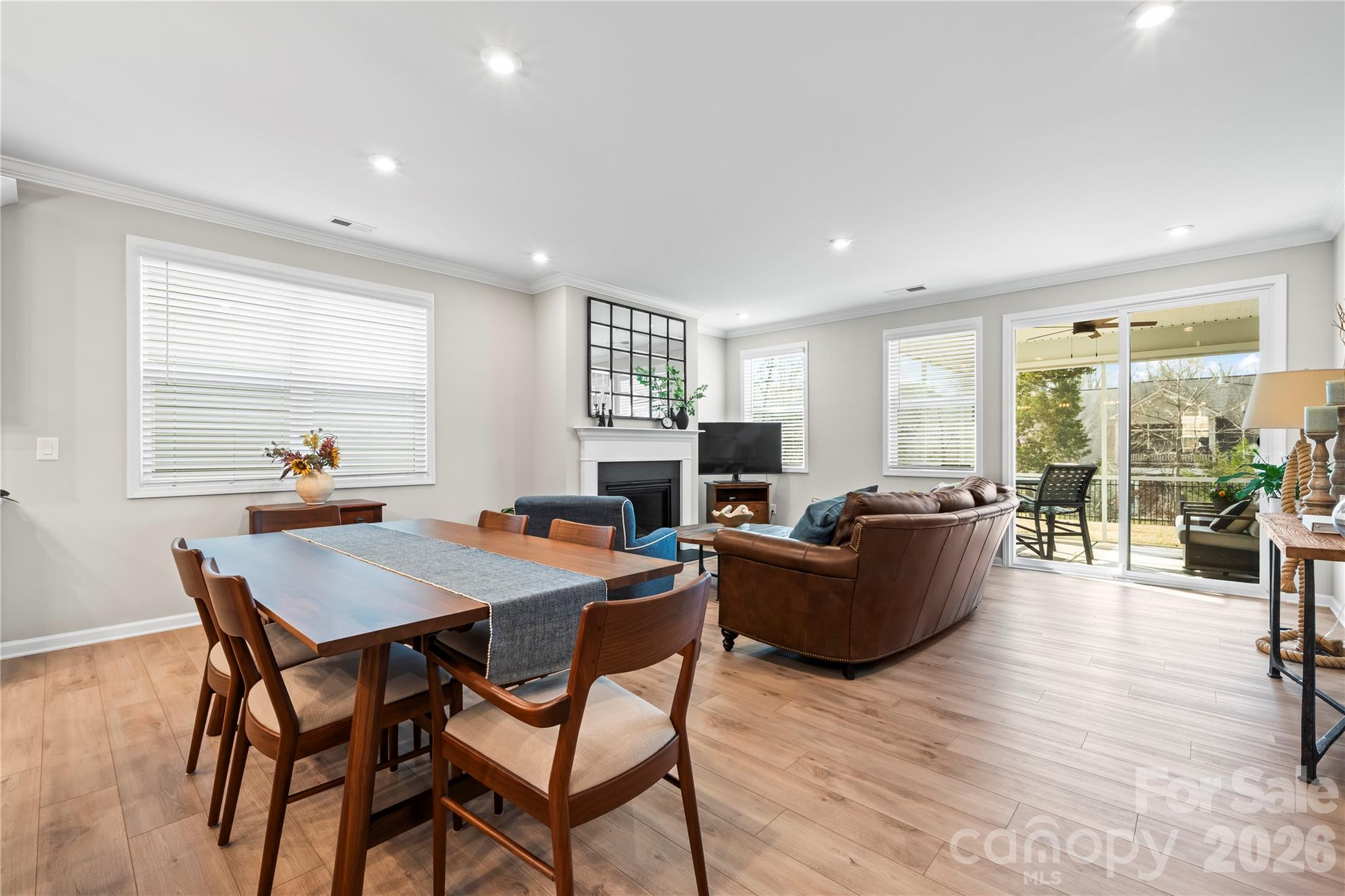 9838 Quercus Lane — Huntersville