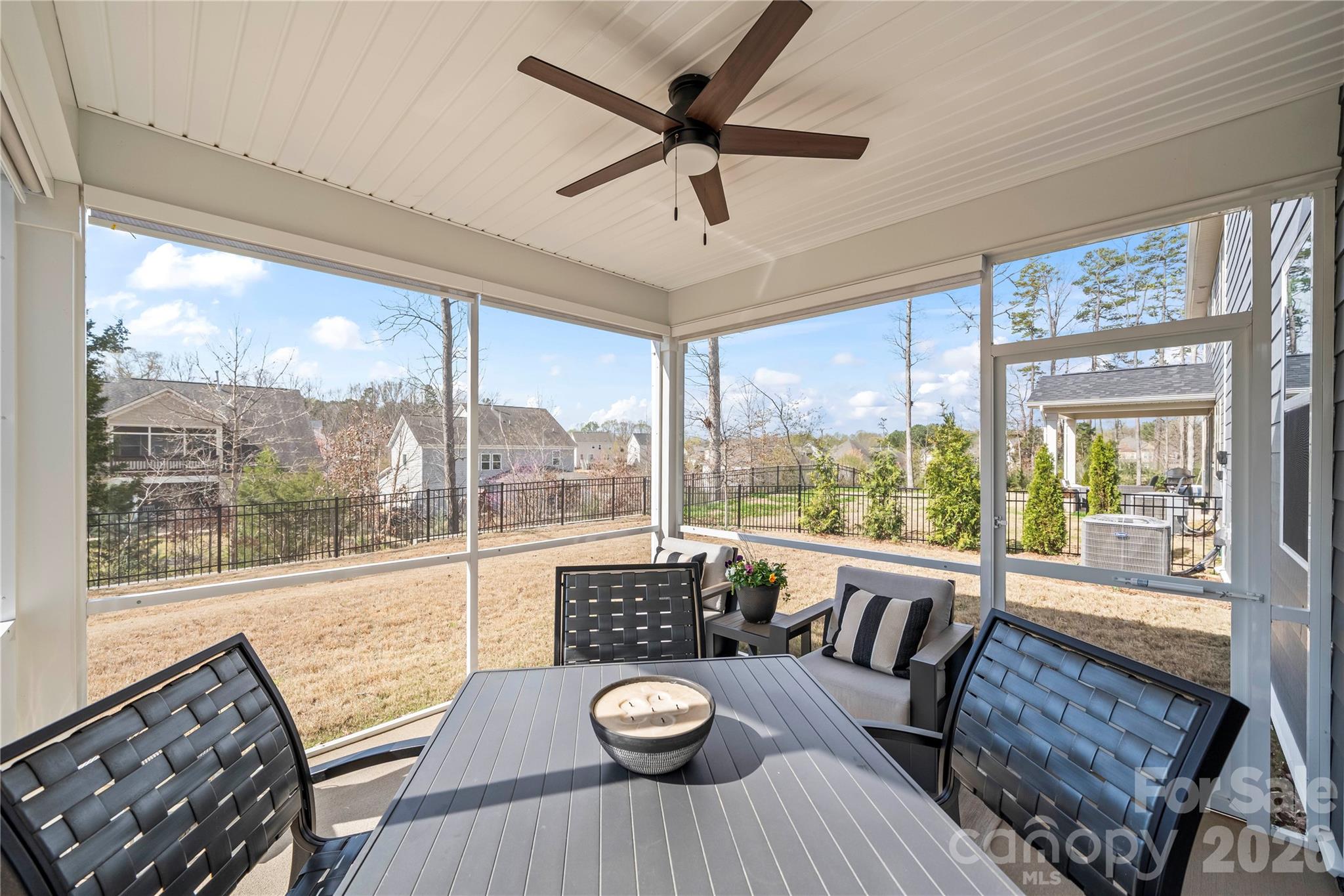 9838 Quercus Lane — Huntersville