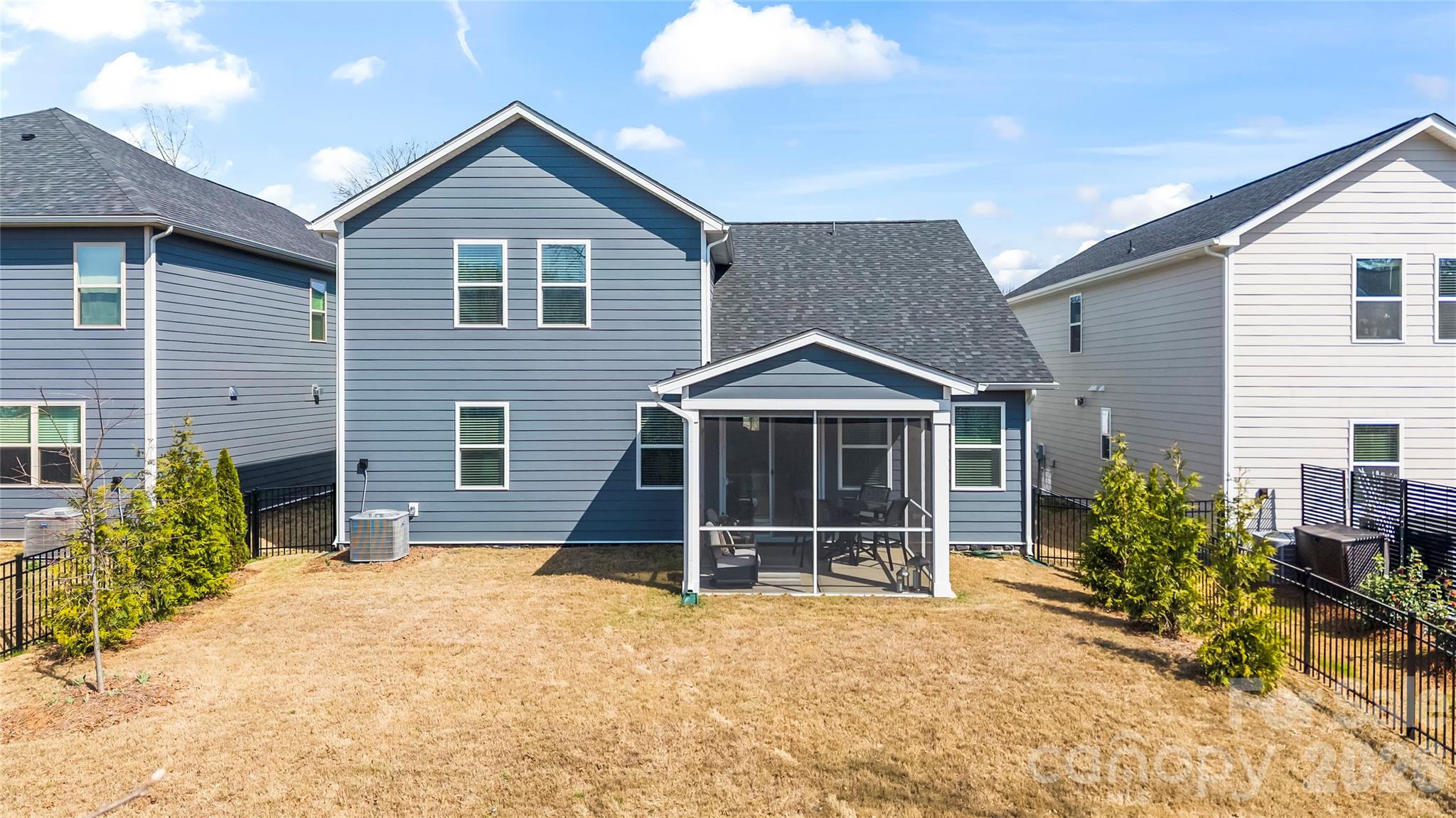 9838 Quercus Lane — Huntersville