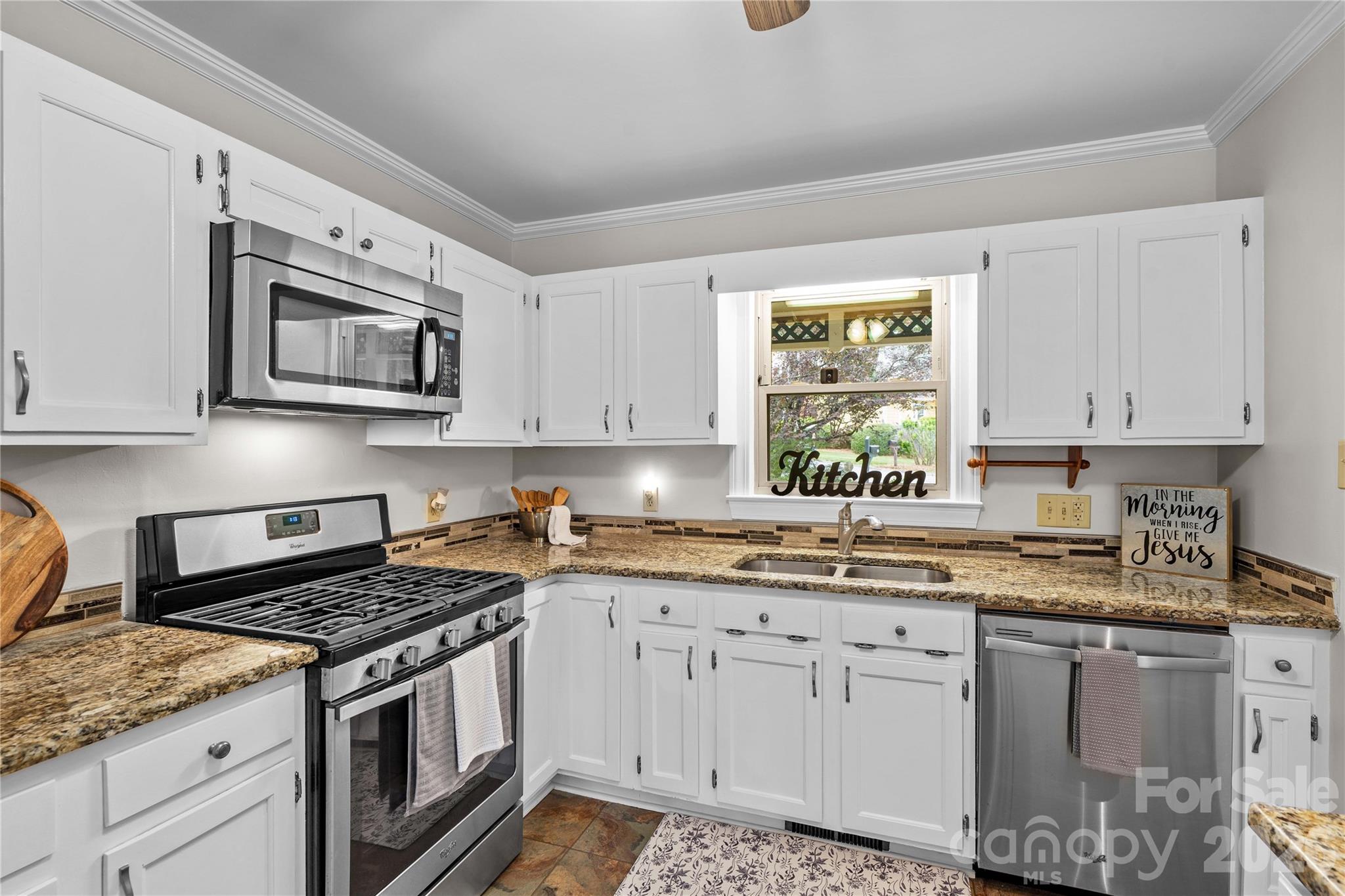 413 Windsor Lane — Statesville
