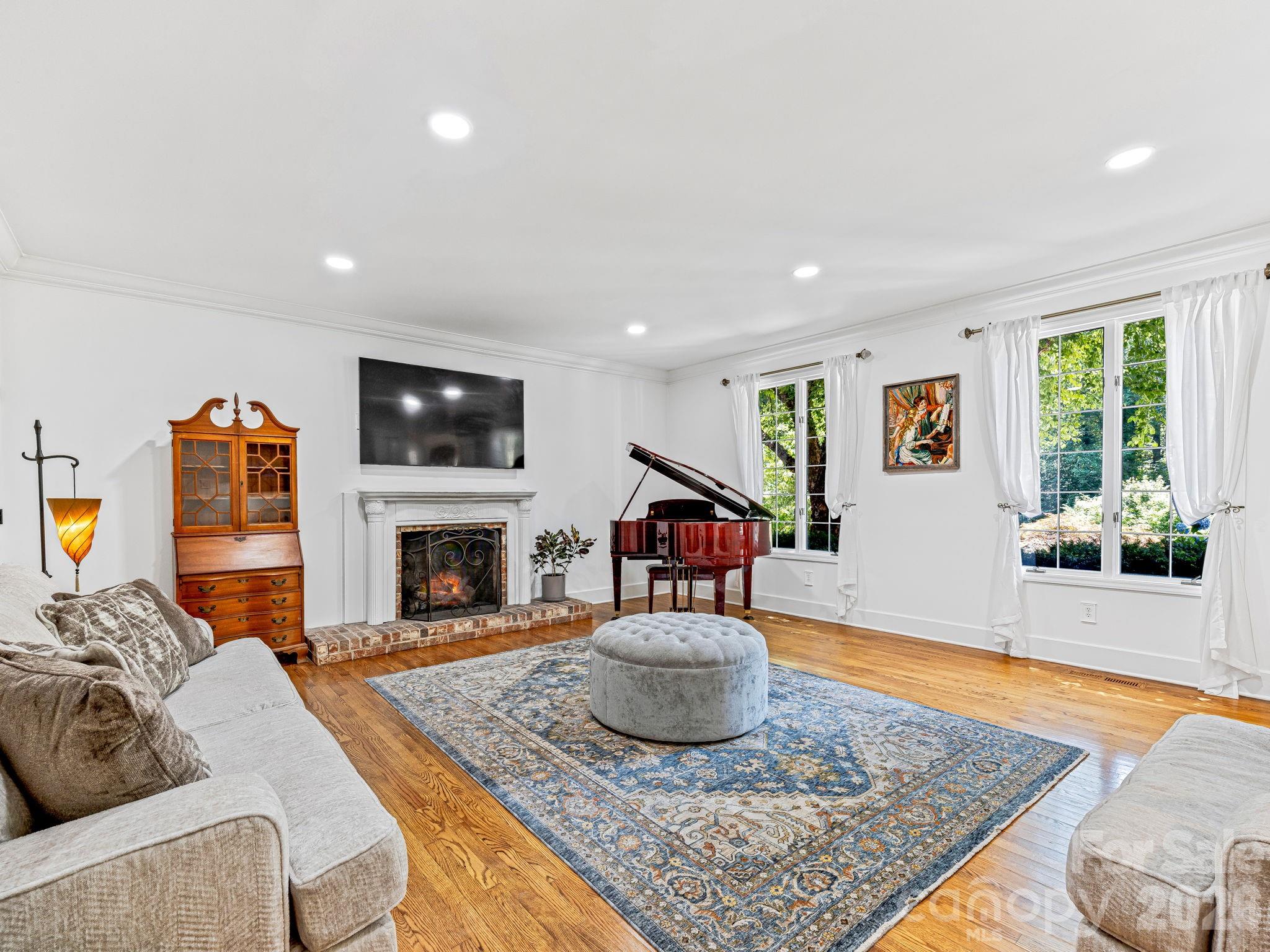 163 Northern Lights Lane — Hendersonville