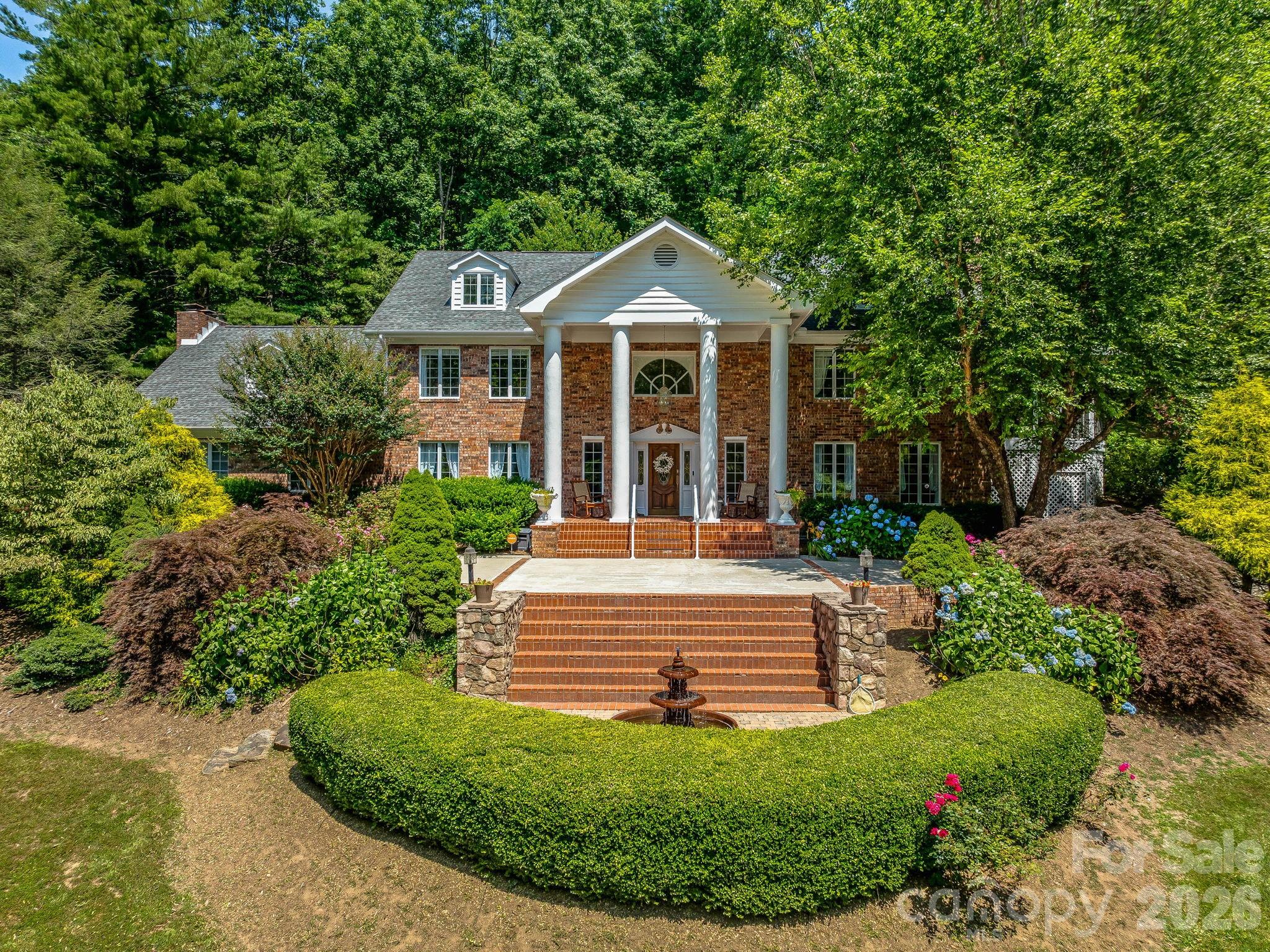 163 Northern Lights Lane — Hendersonville