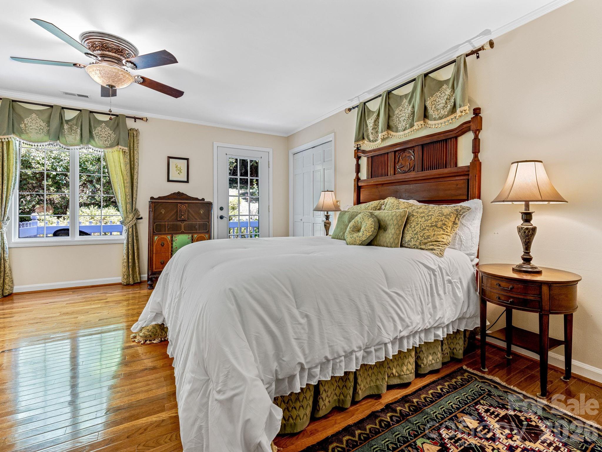 163 Northern Lights Lane — Hendersonville