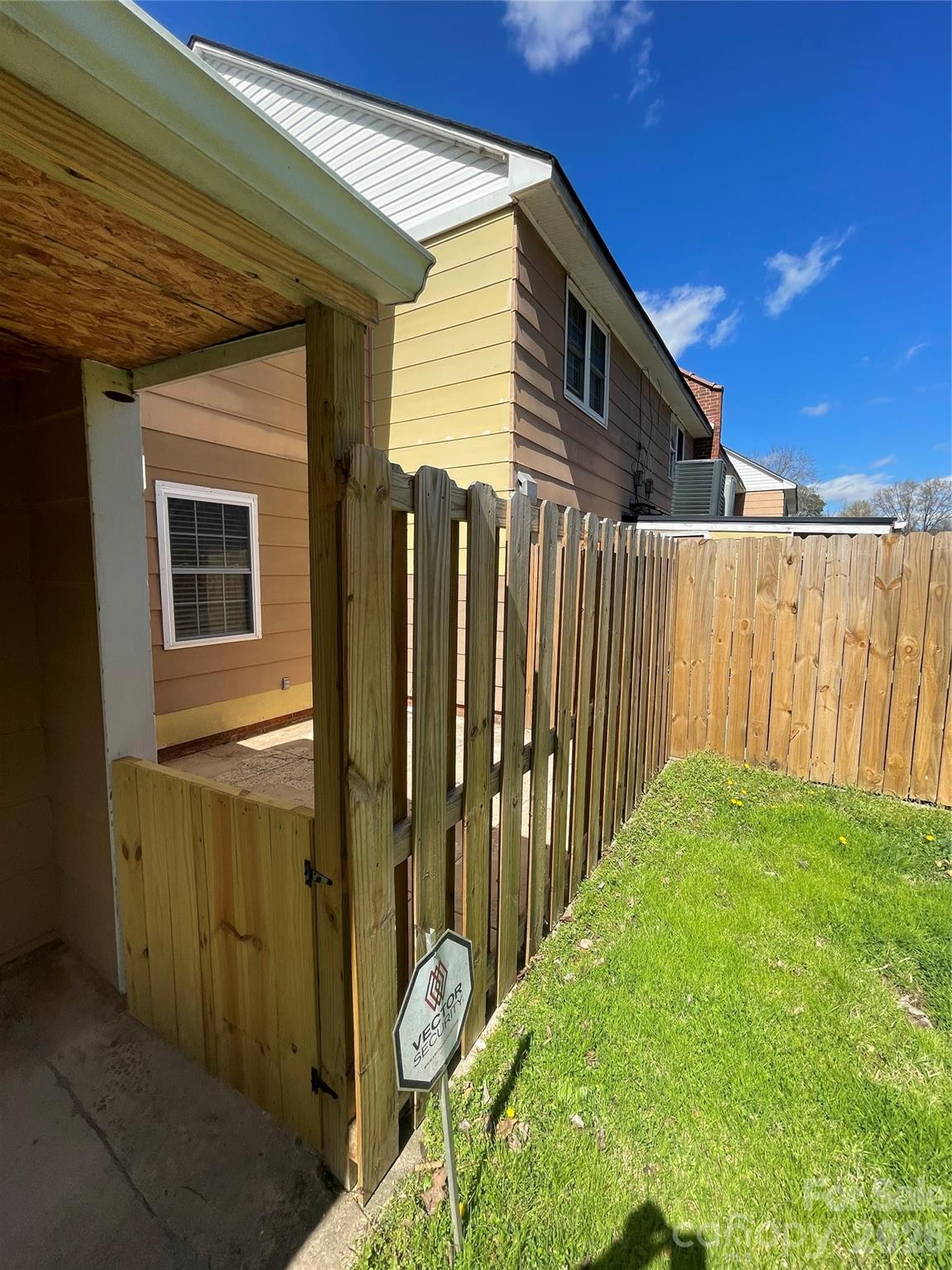 1300 Larchmont Place #311 — Salisbury