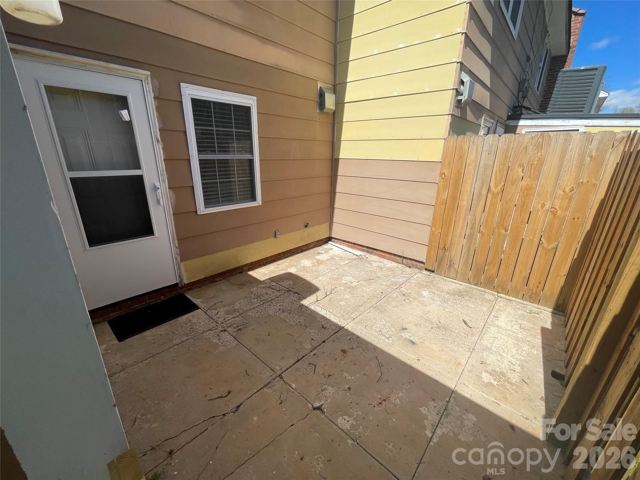 1300 Larchmont Place #311 — Salisbury