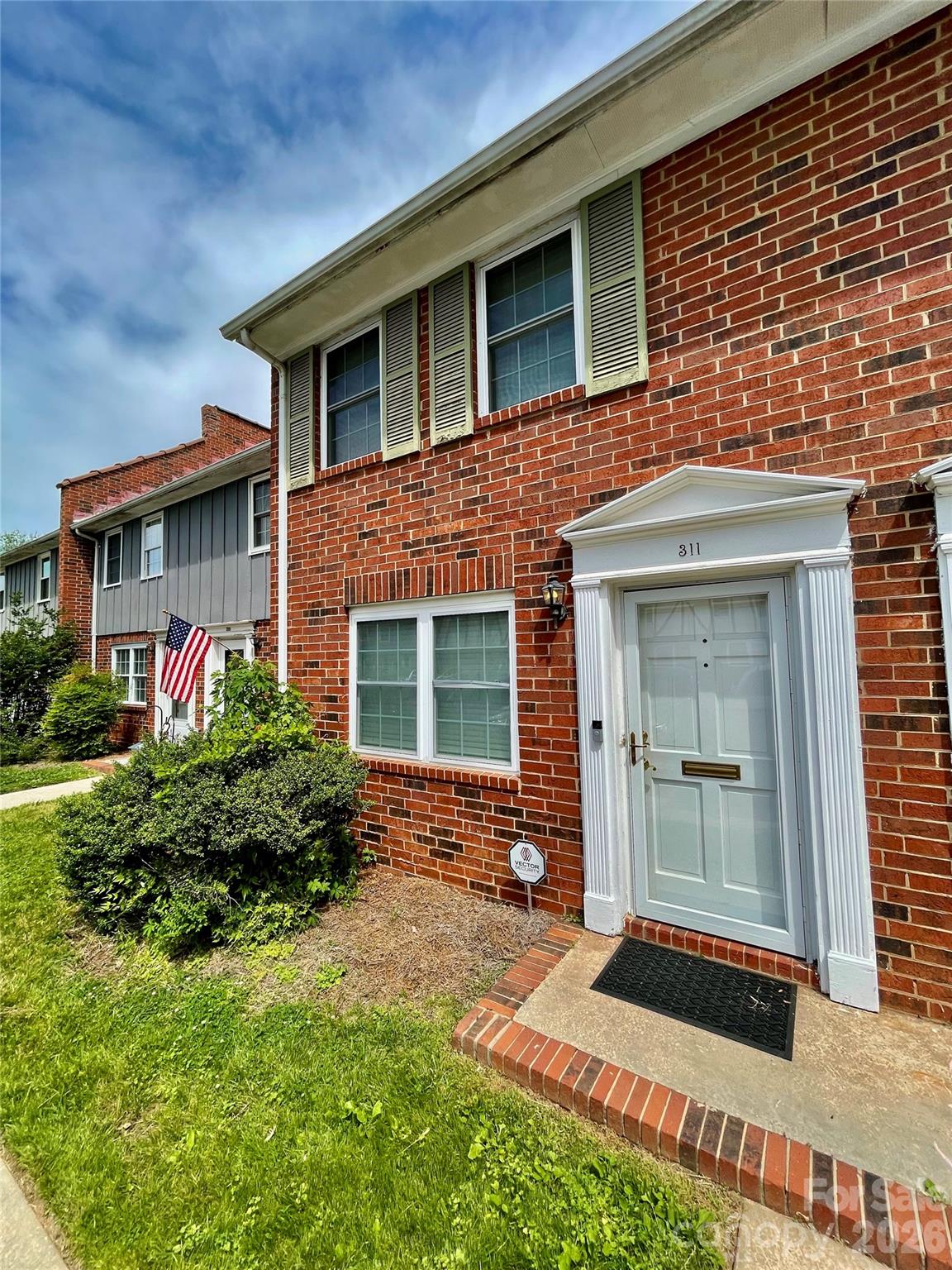 1300 Larchmont Place #311 — Salisbury