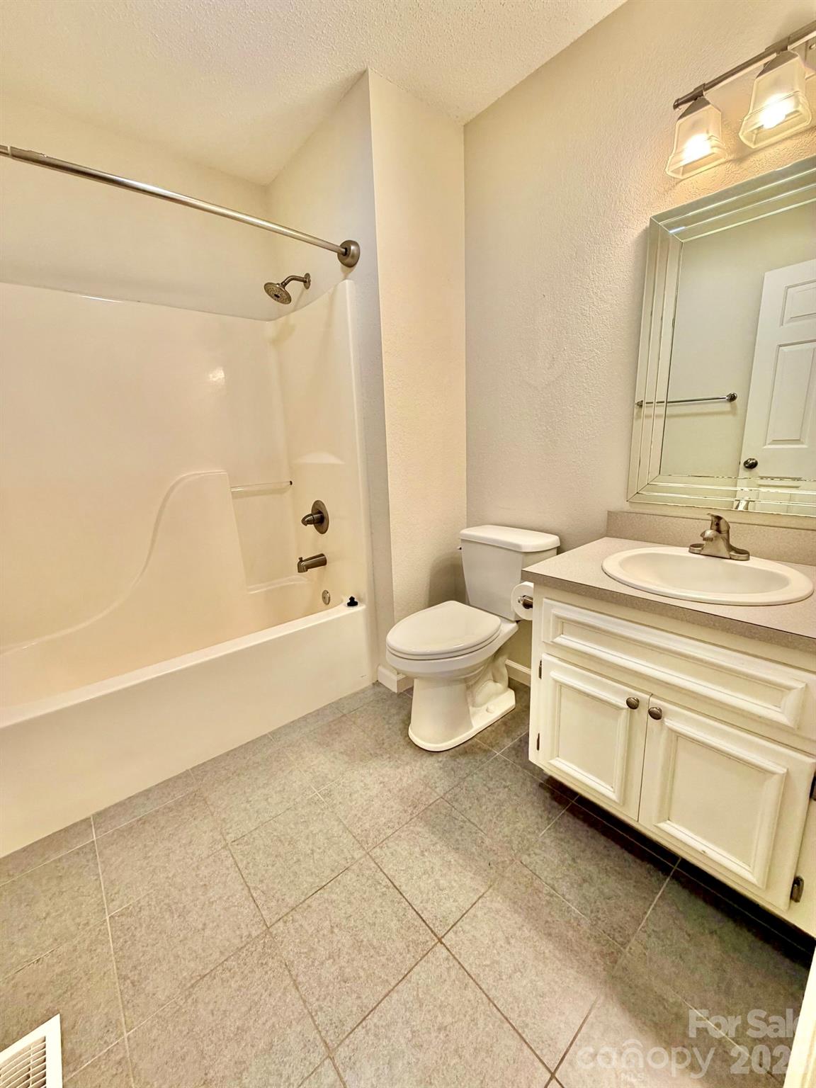 15 Luther Stafford Avenue — Taylorsville