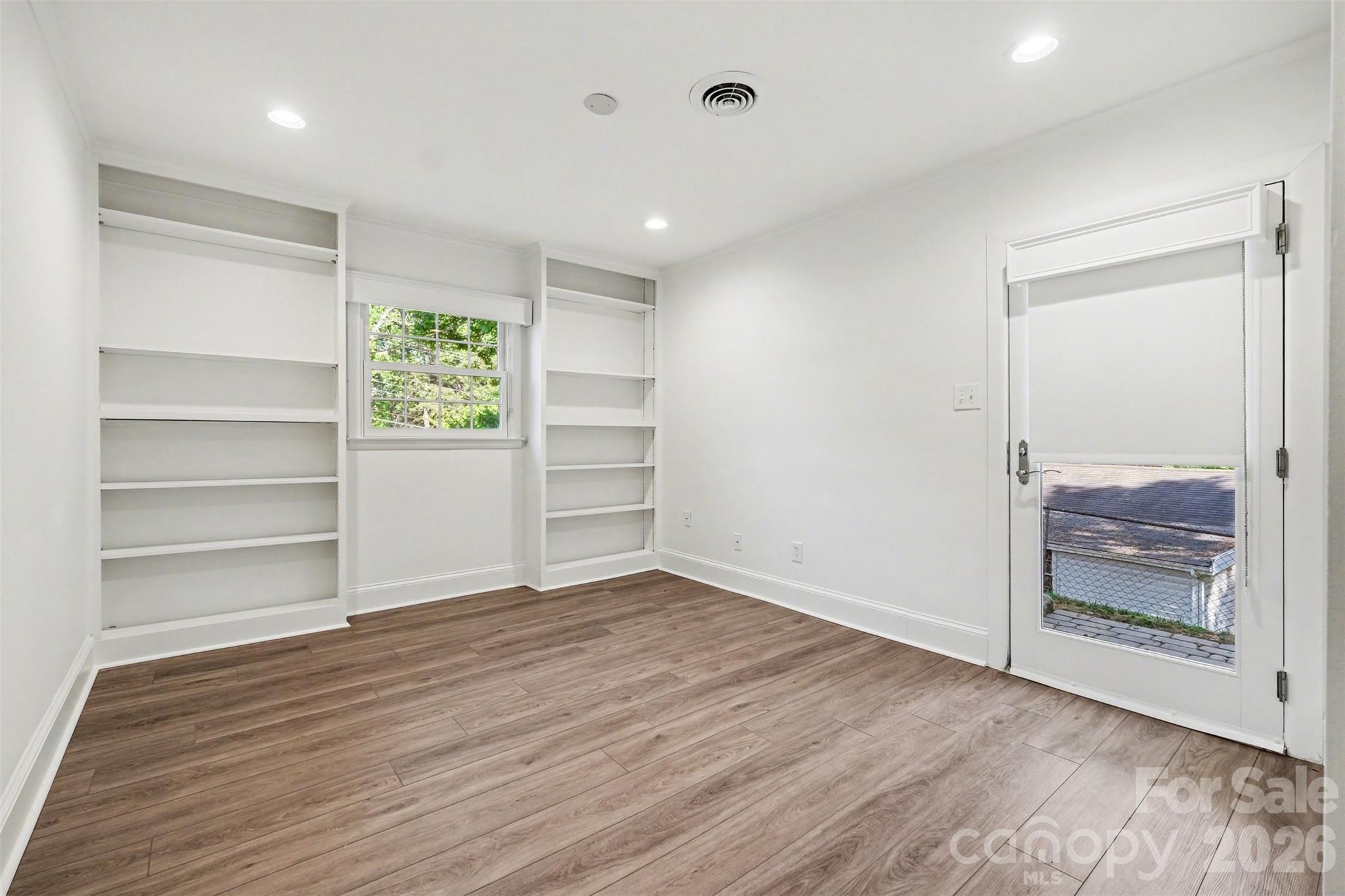 7010 Terrace Drive — Charlotte