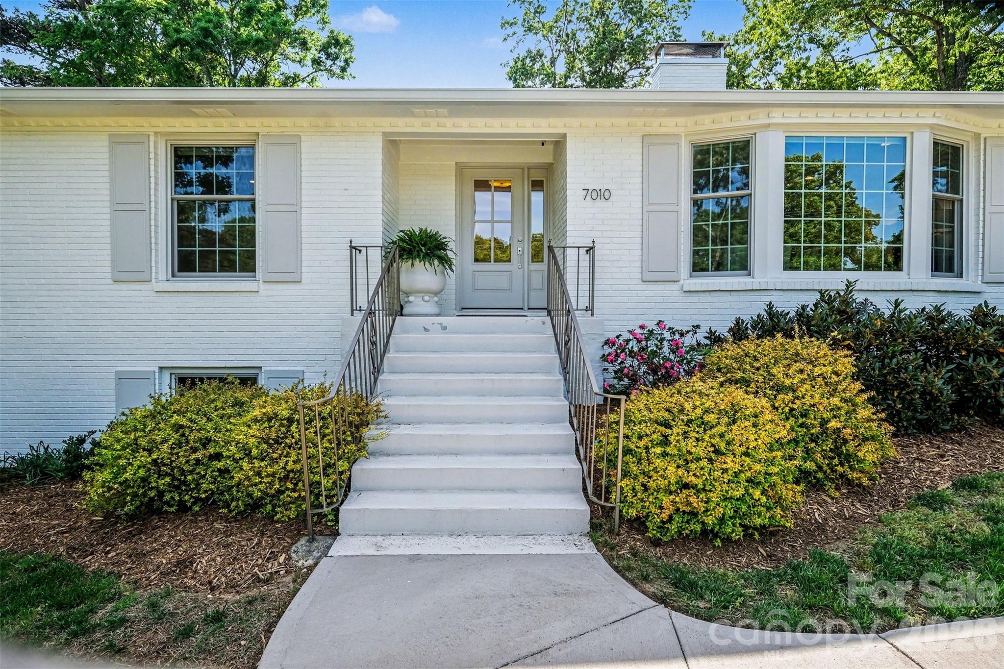 7010 Terrace Drive — Charlotte
