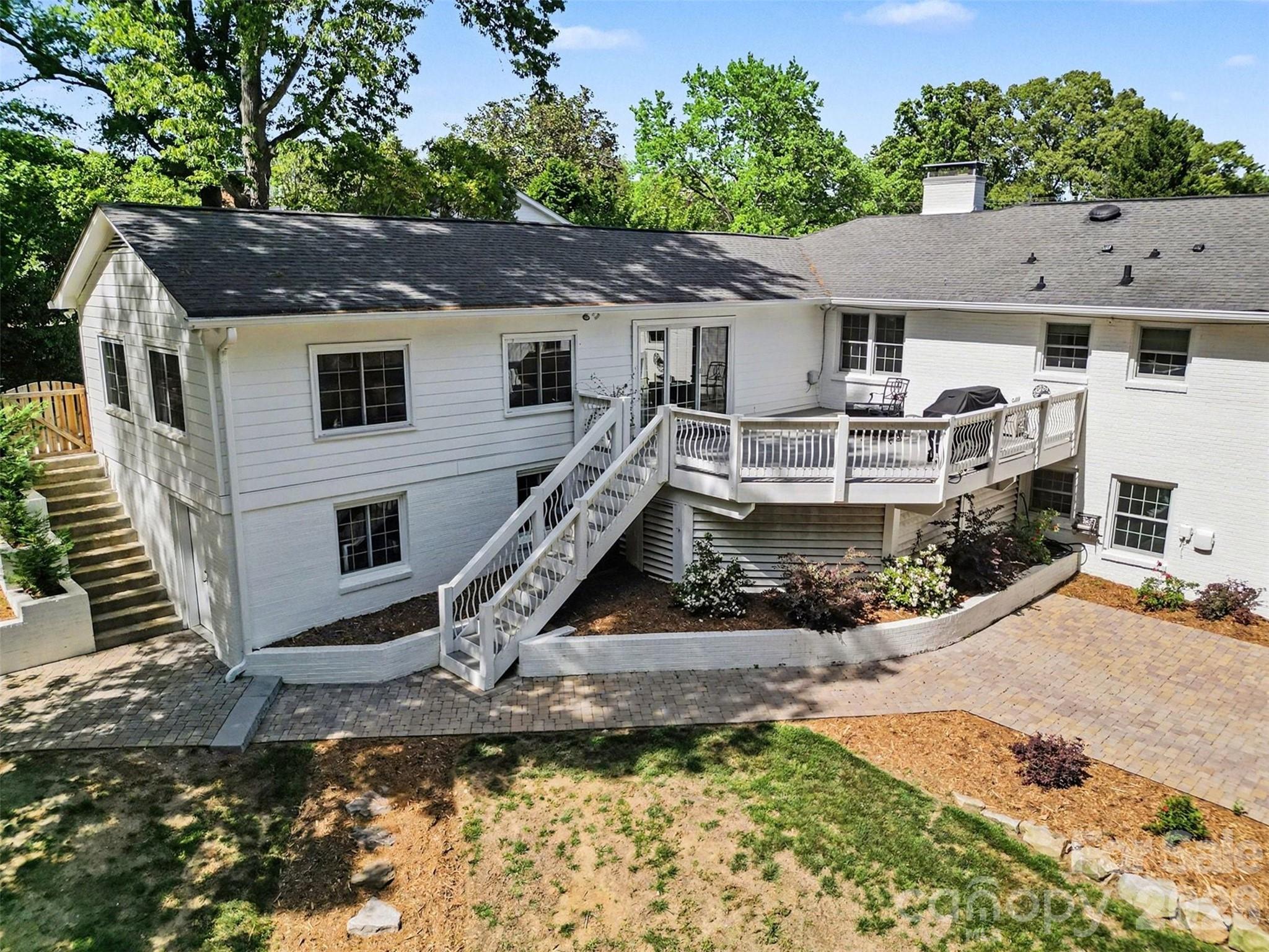 7010 Terrace Drive — Charlotte