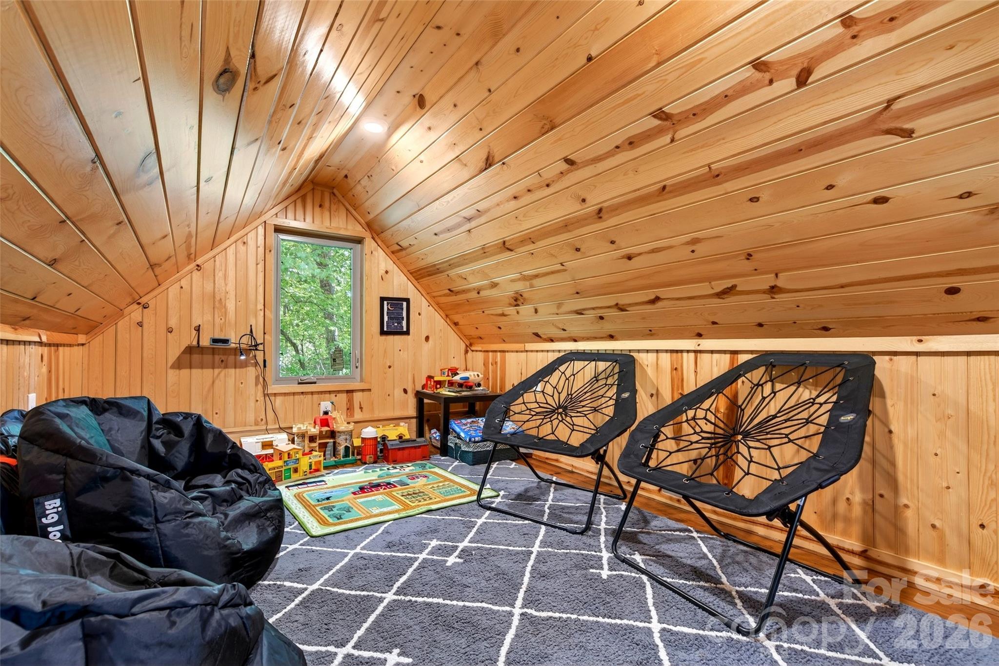 102 Frist Road — Montreat