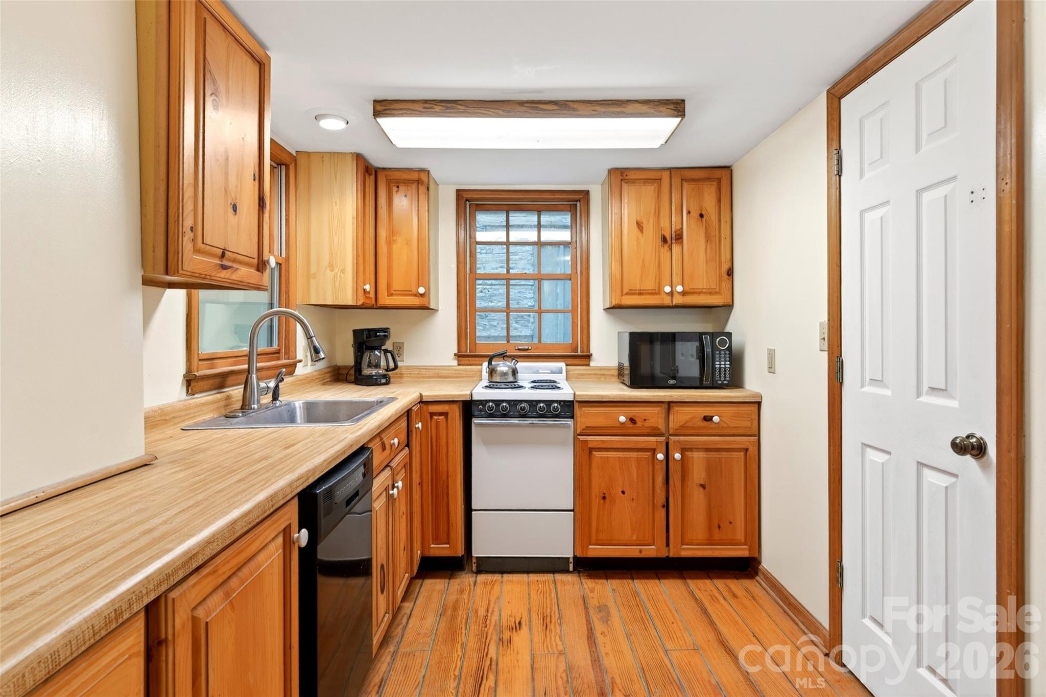102 Frist Road — Montreat