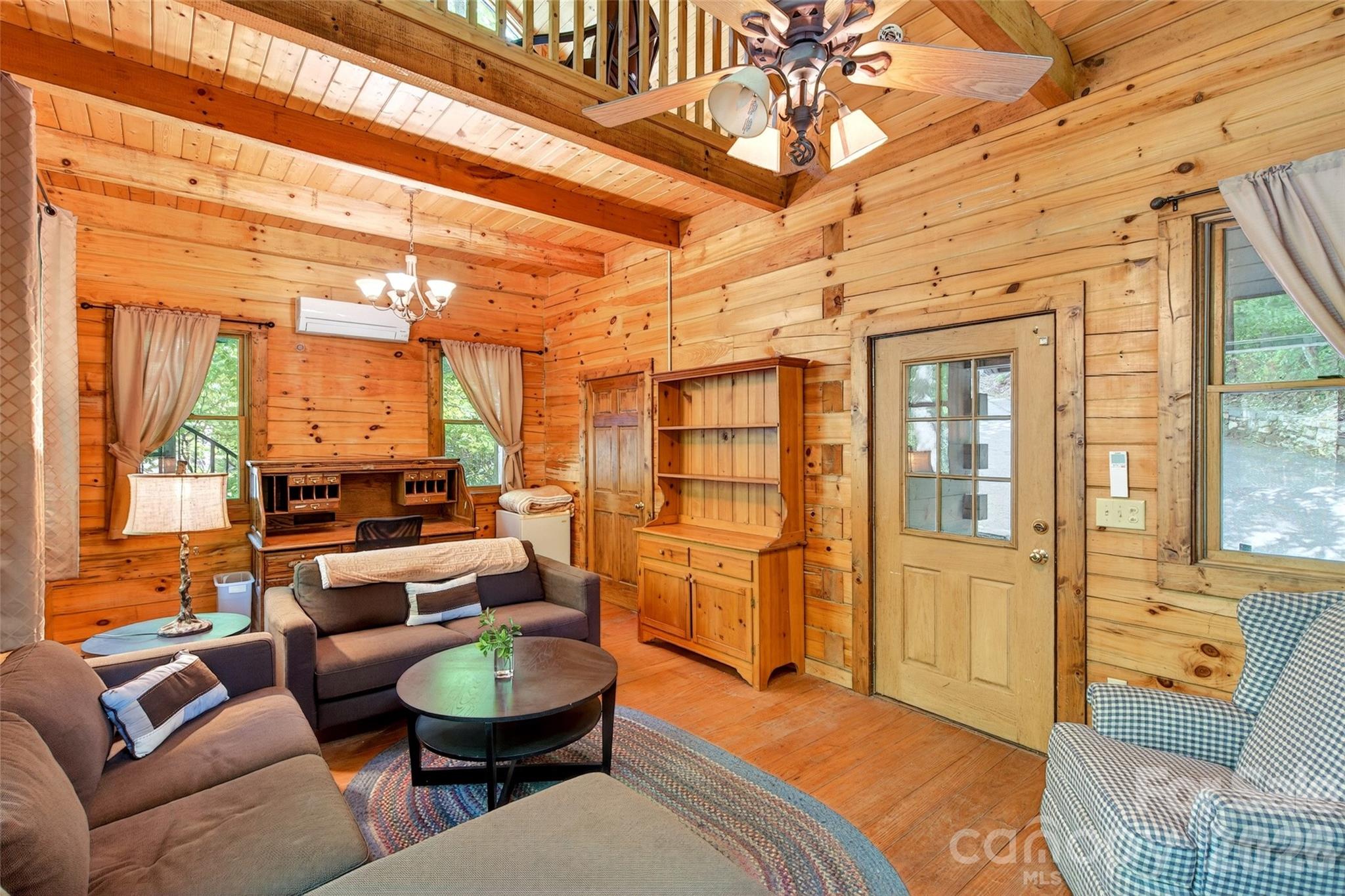 102 Frist Road — Montreat