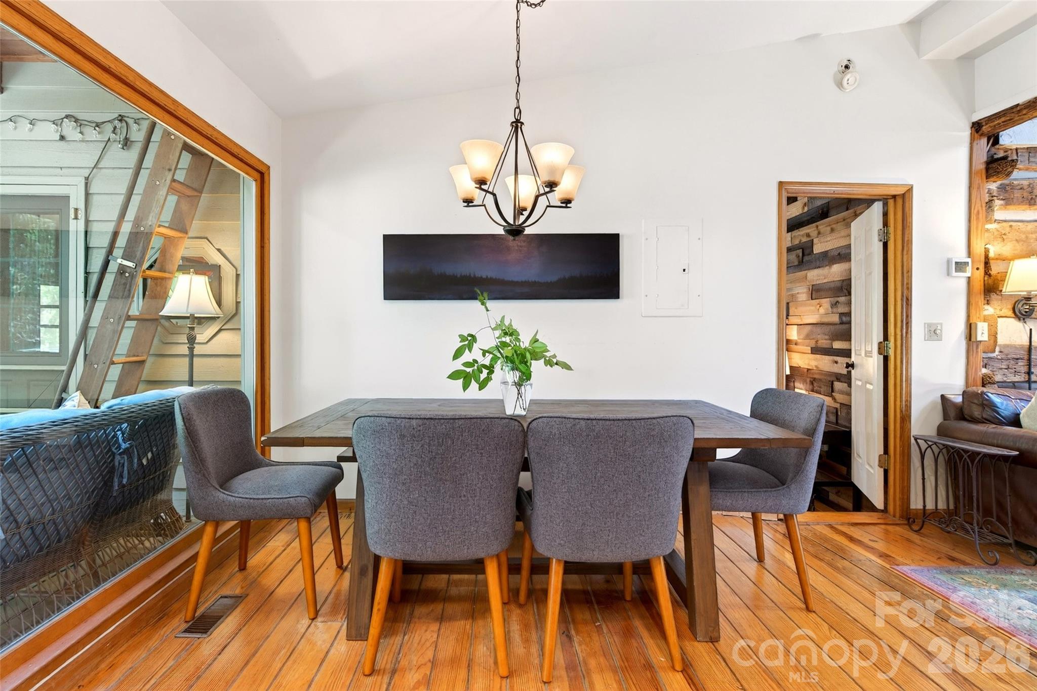 102 Frist Road — Montreat