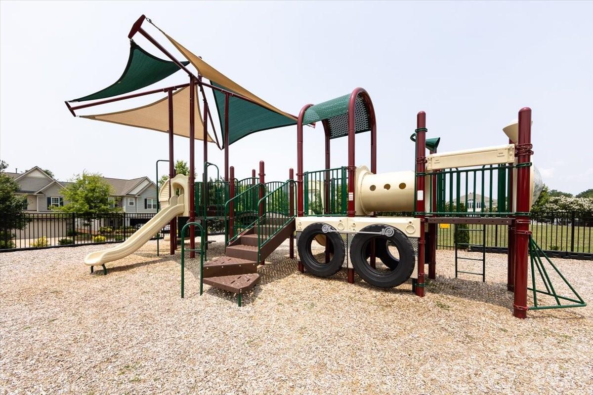 2301 Whitford Lane — Charlotte