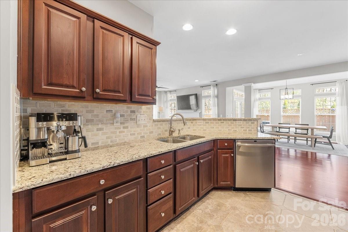 2301 Whitford Lane — Charlotte