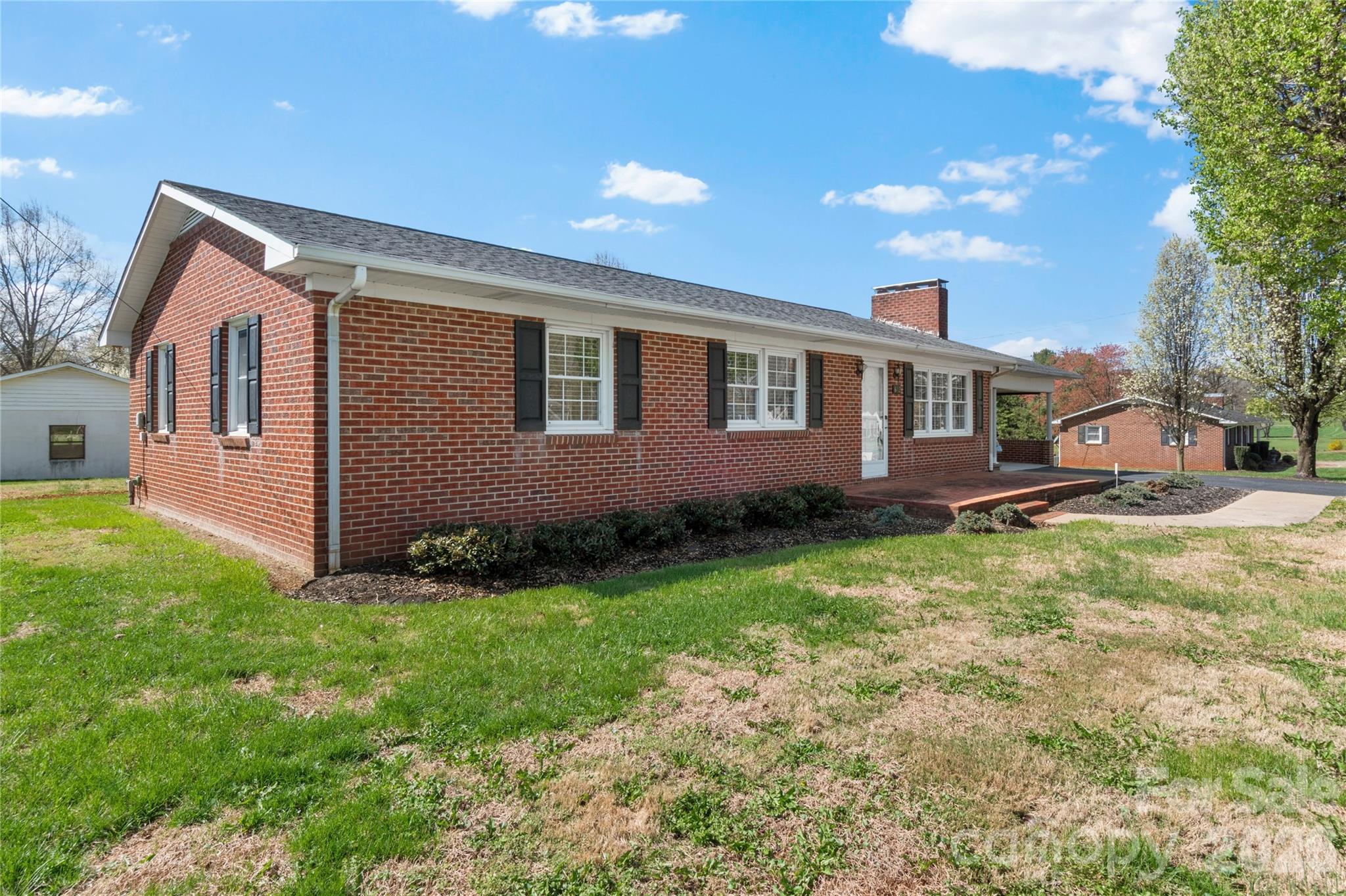 612 E Main Street — Boonville