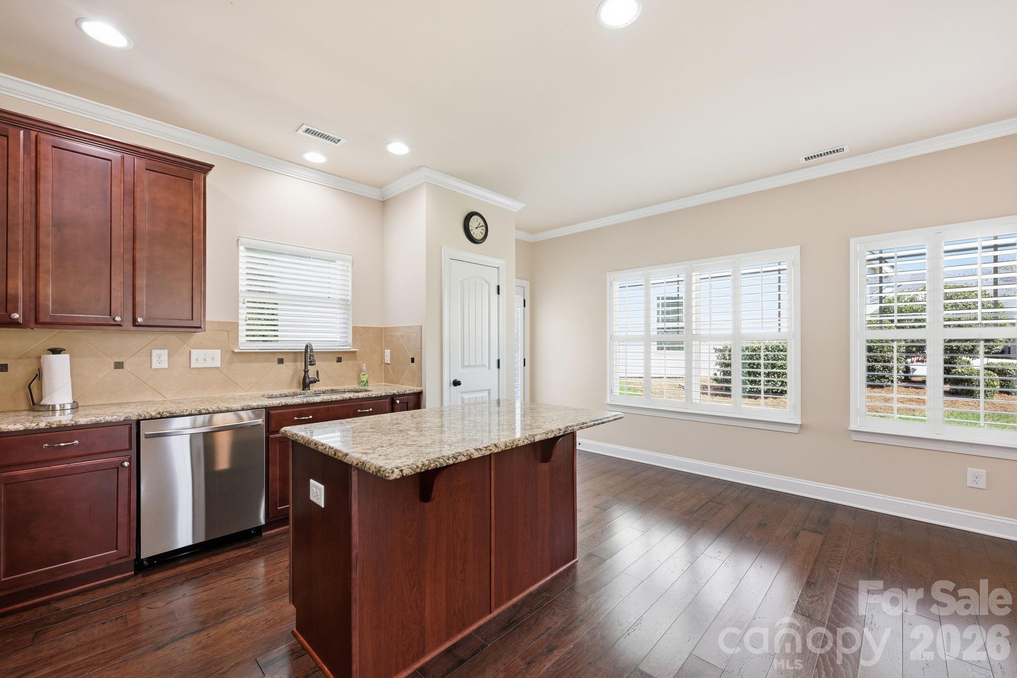 175 Aztec Circle — Mooresville