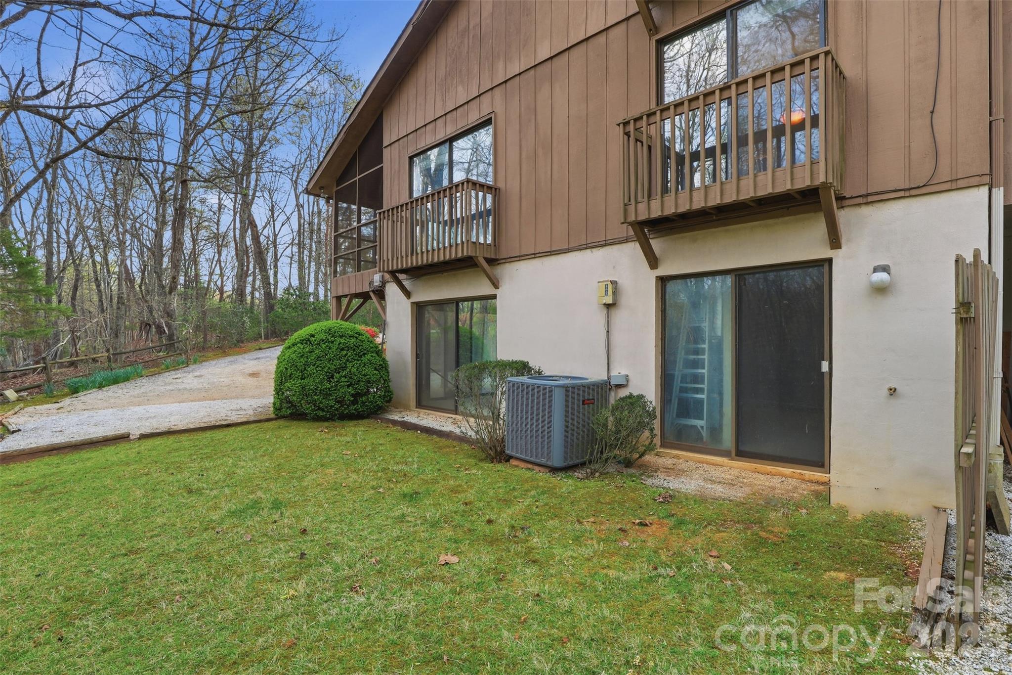 17 Knoll Drive — Columbus
