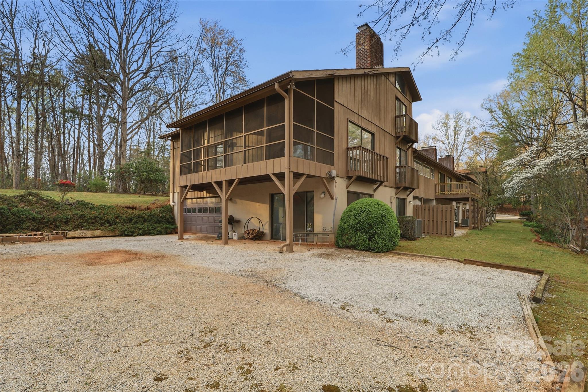 17 Knoll Drive — Columbus