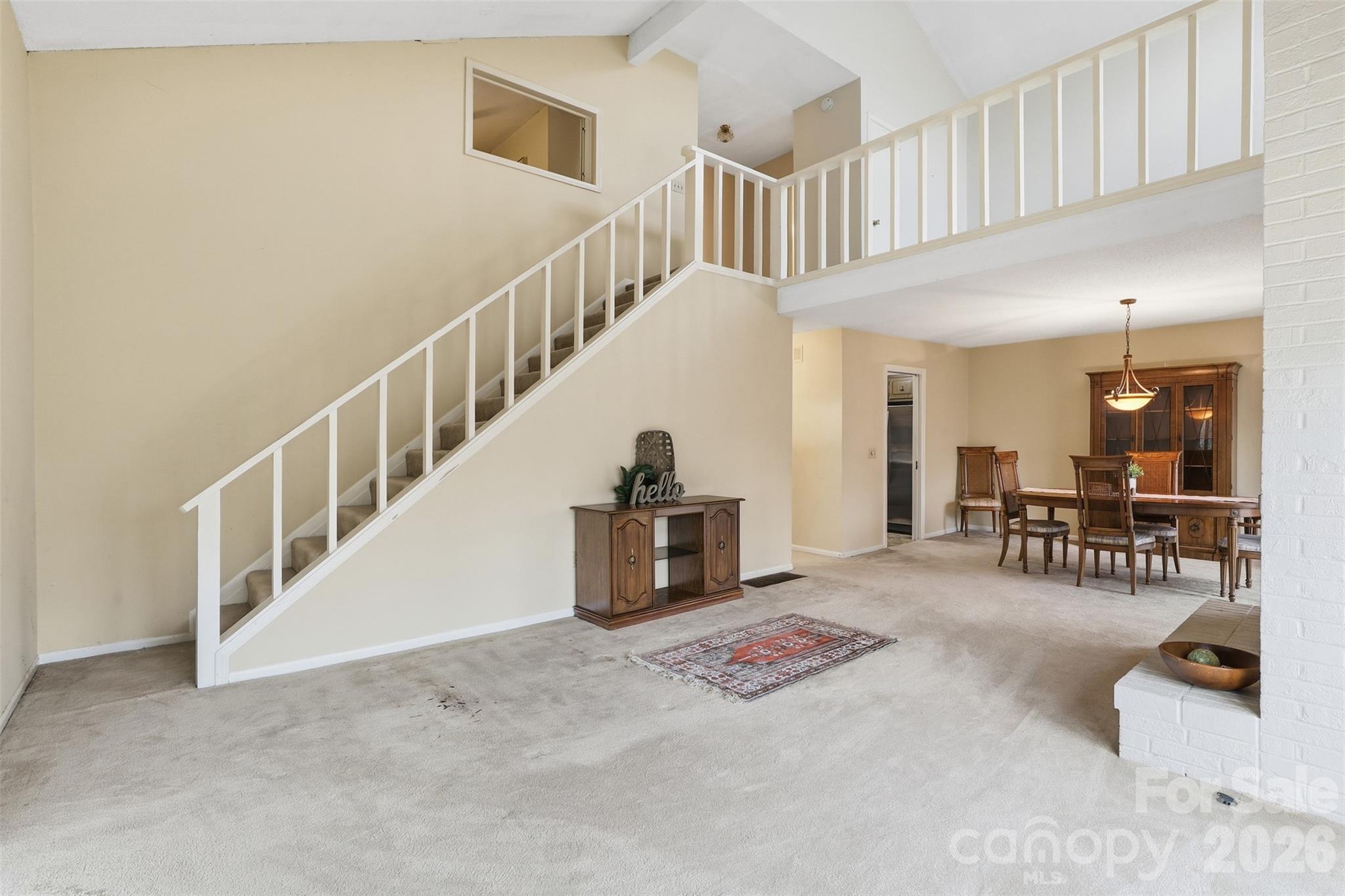 17 Knoll Drive — Columbus