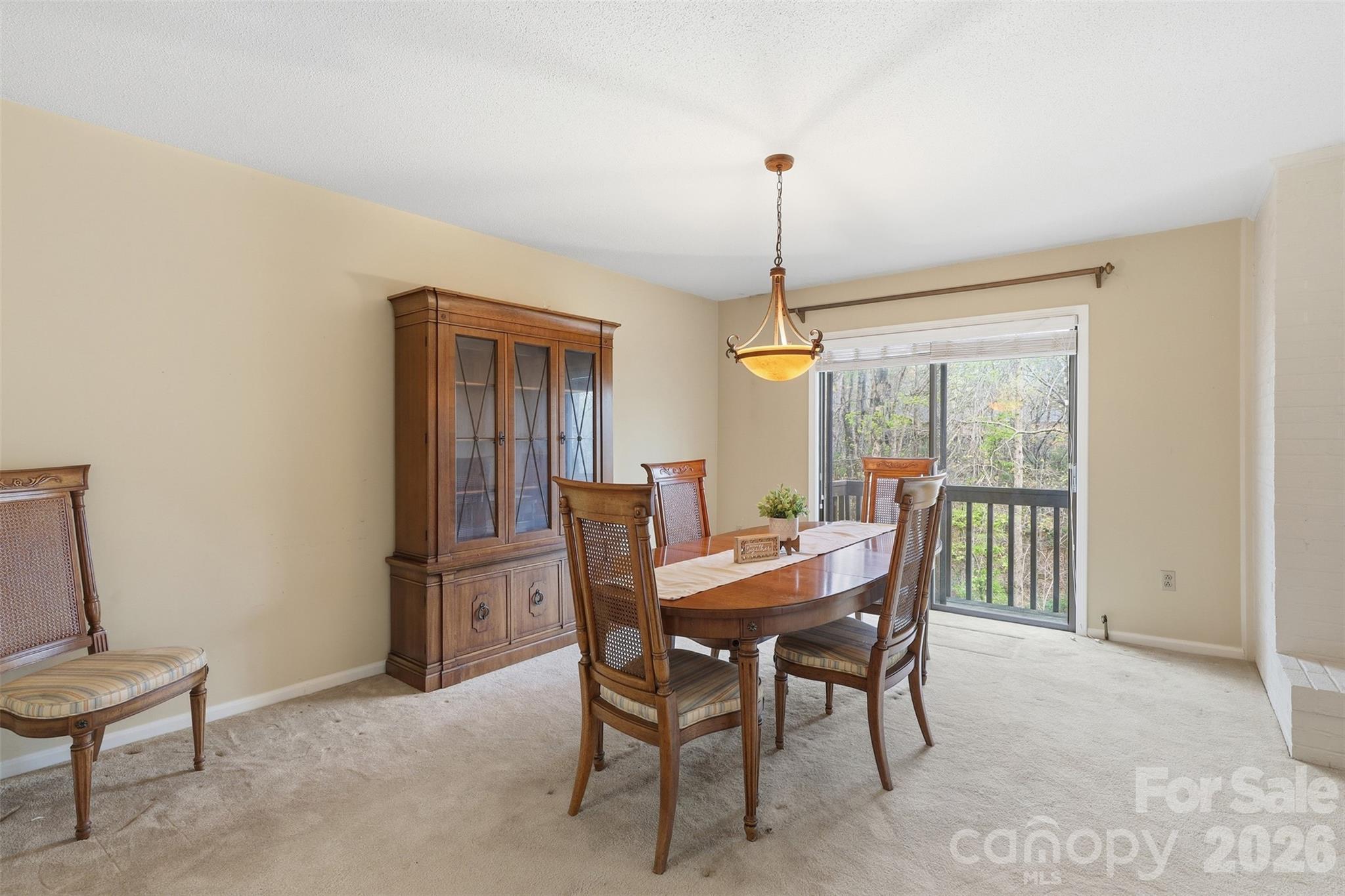 17 Knoll Drive — Columbus