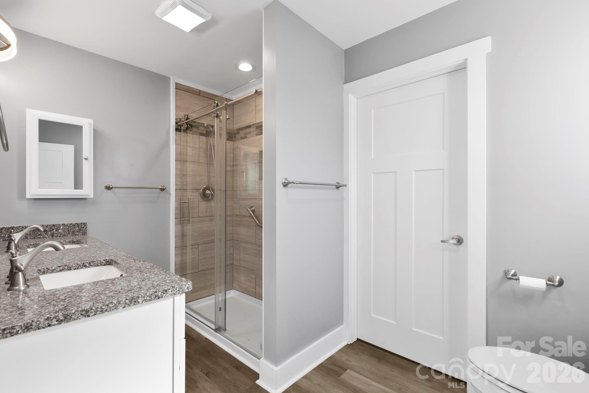 1844 Willow Road — Hendersonville