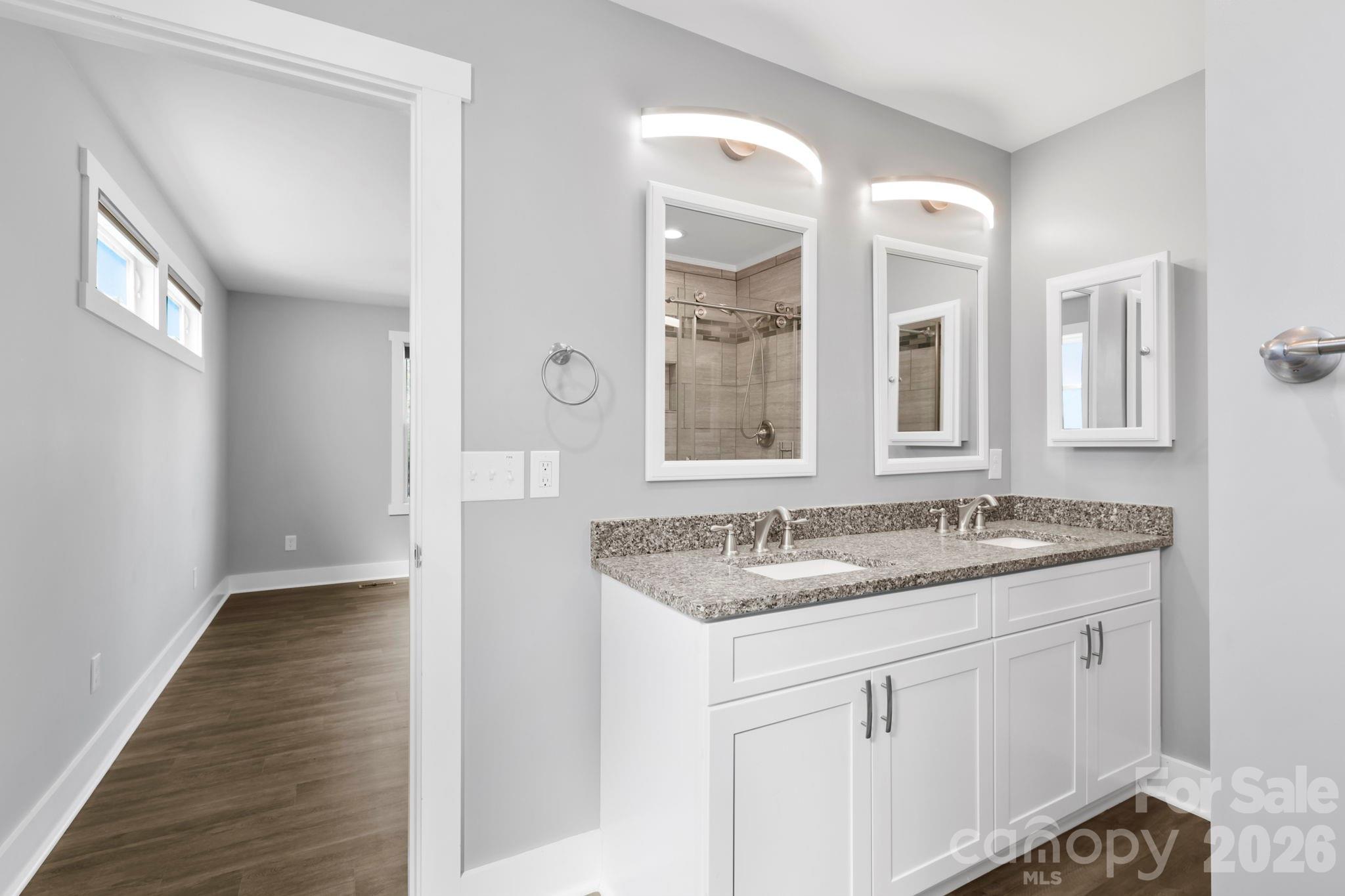 1844 Willow Road — Hendersonville