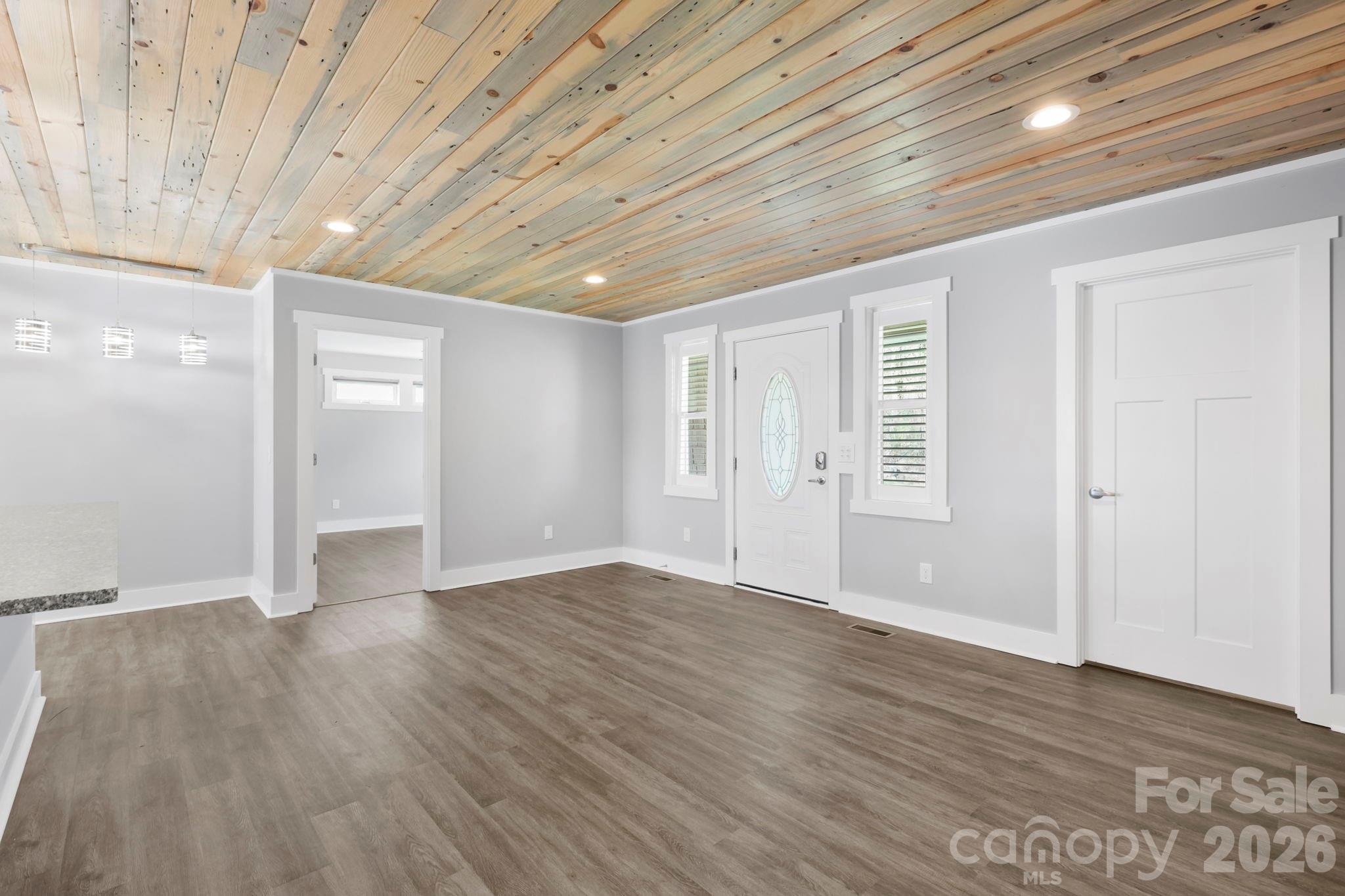 1844 Willow Road — Hendersonville