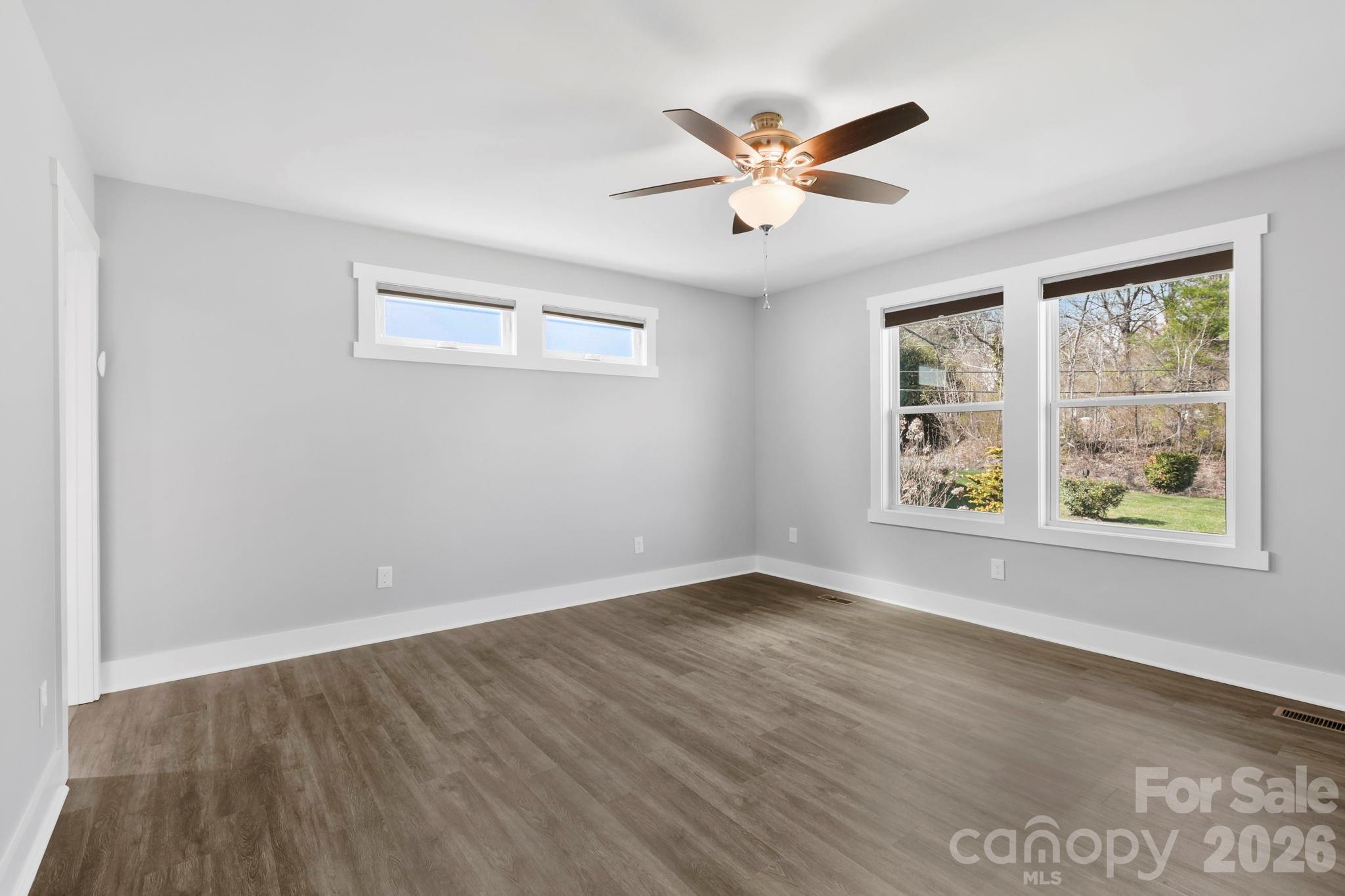 1844 Willow Road — Hendersonville