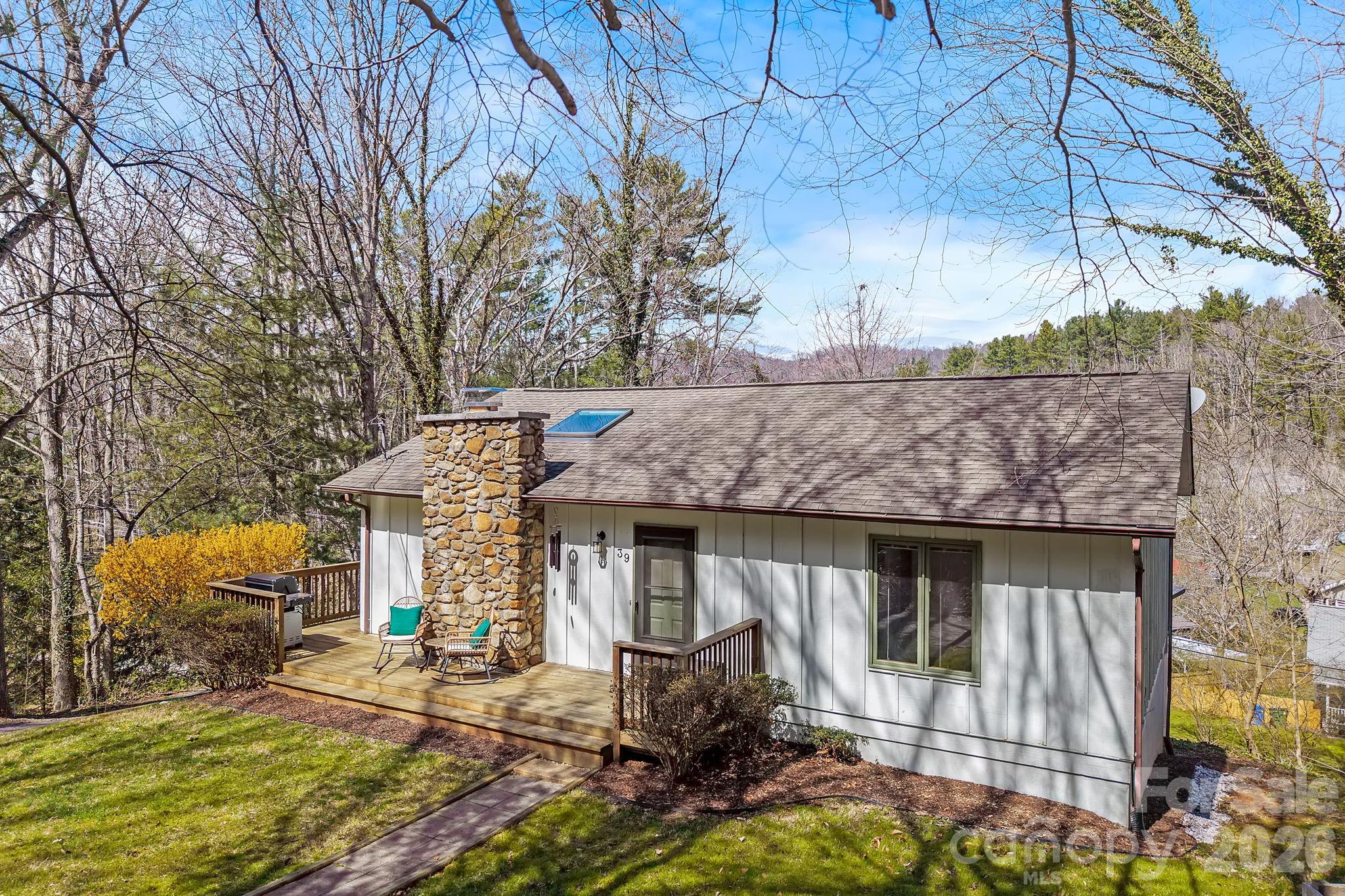 39 Spooks Branch Extension — Asheville