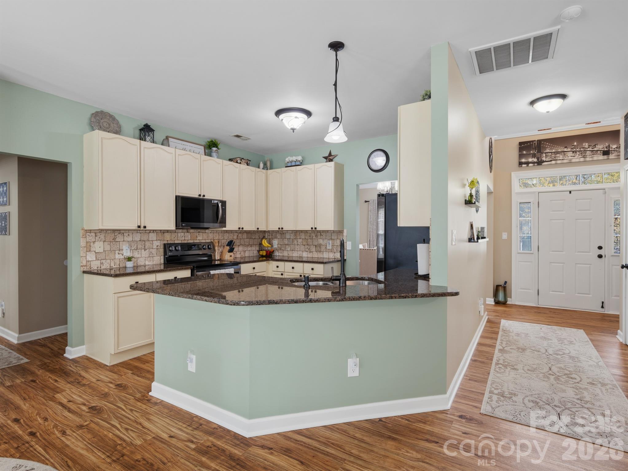 6520 McIlwaine Road — Huntersville
