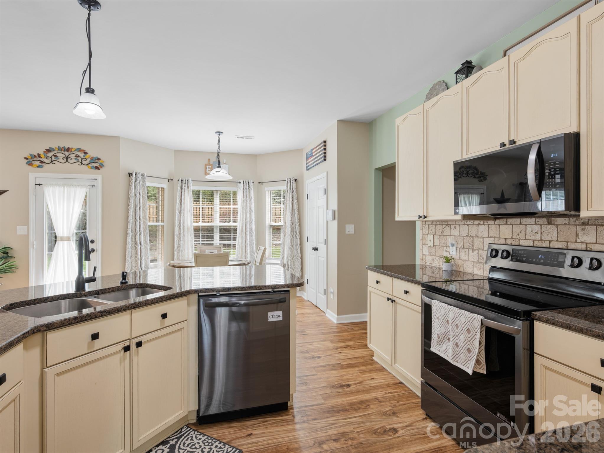 6520 McIlwaine Road — Huntersville