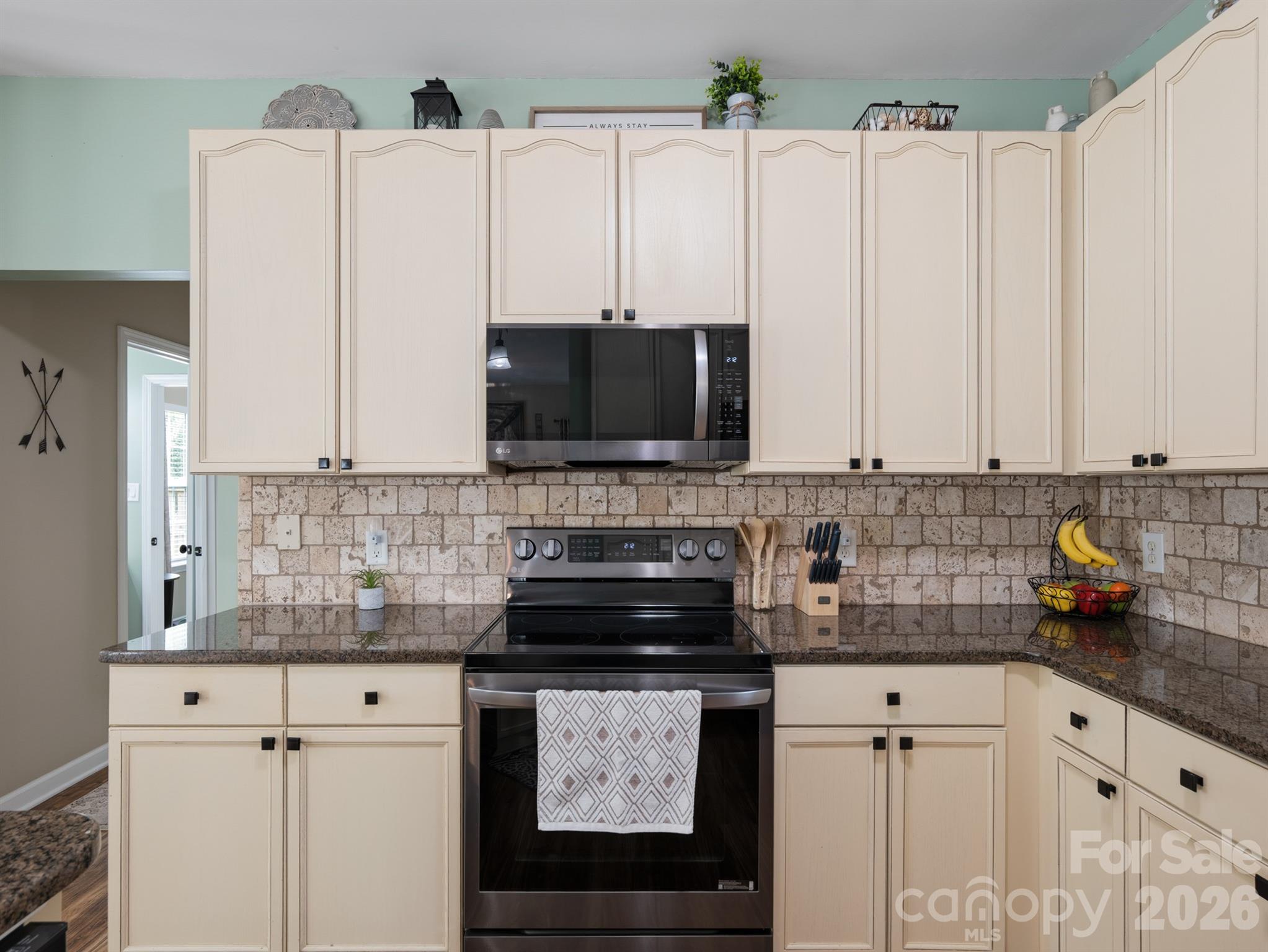 6520 McIlwaine Road — Huntersville