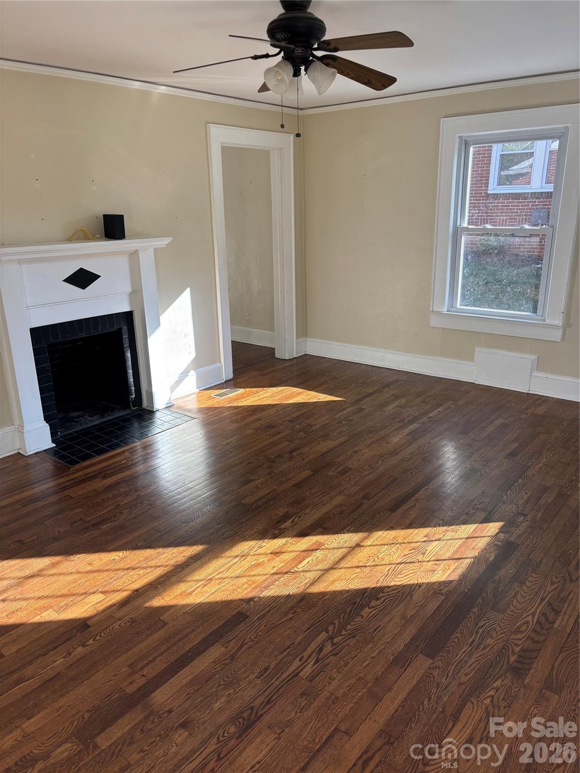 1106 8th Street NE — Hickory