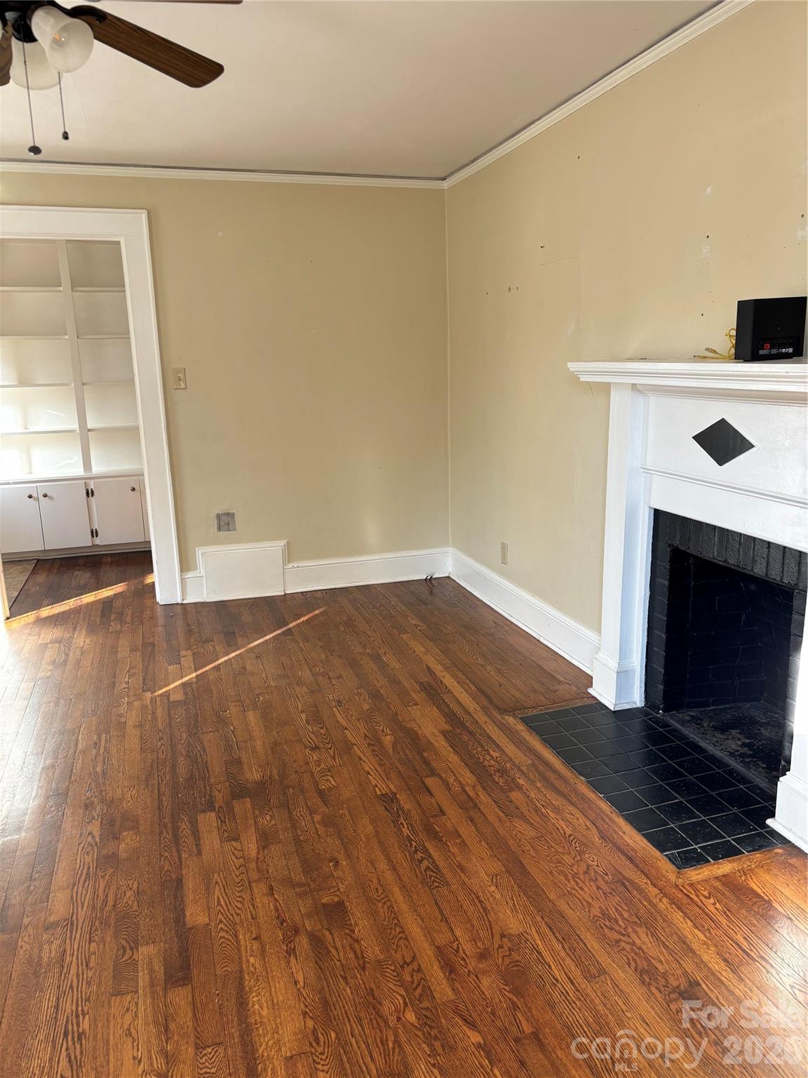 1106 8th Street NE — Hickory