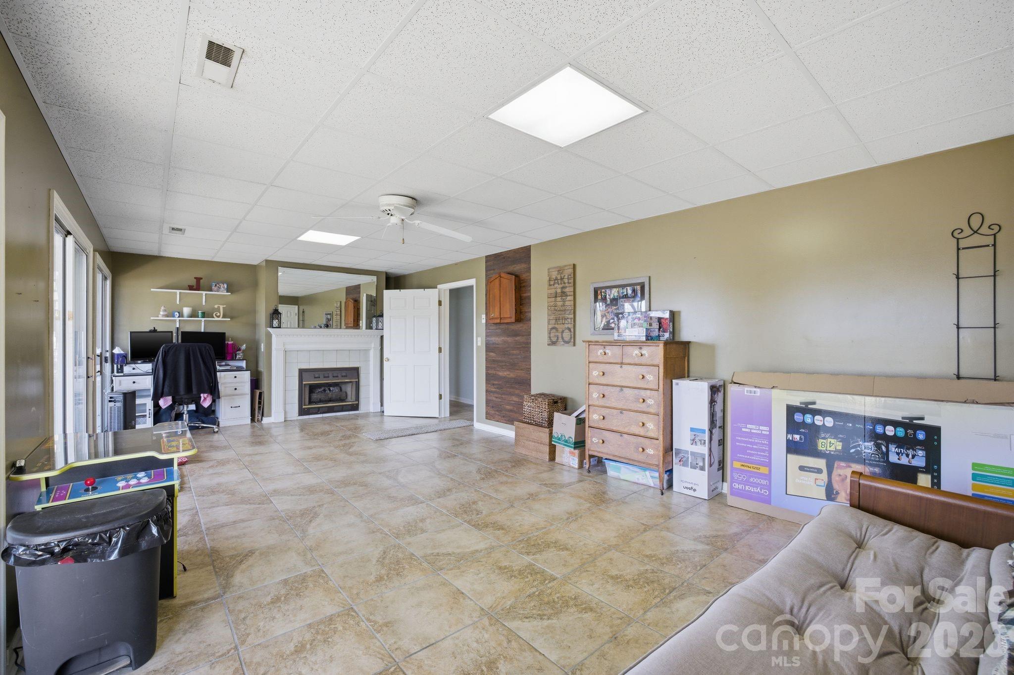 3920 Old Mountain Road — Lexington