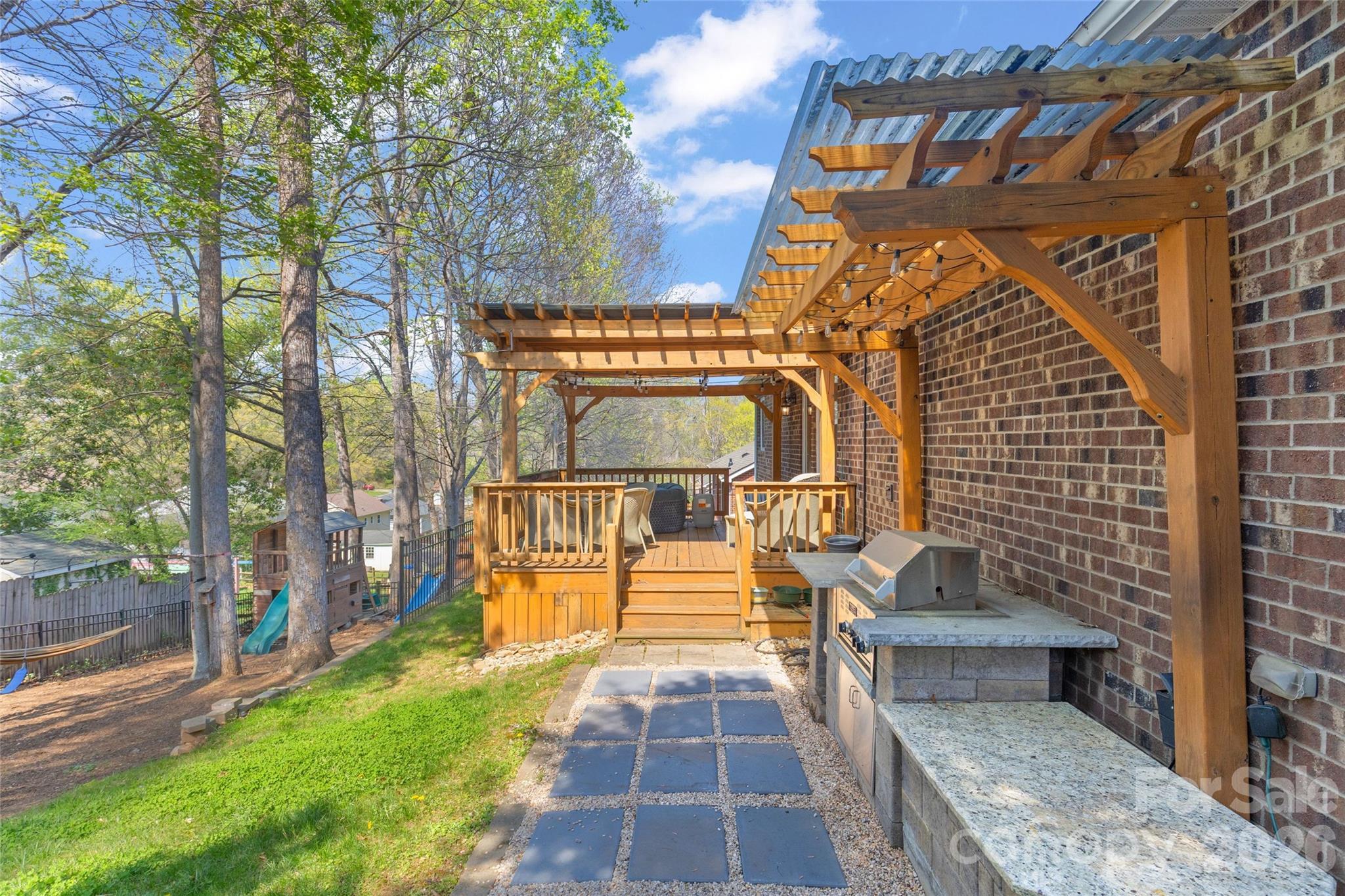 7921 Rolling Creek Court — Charlotte