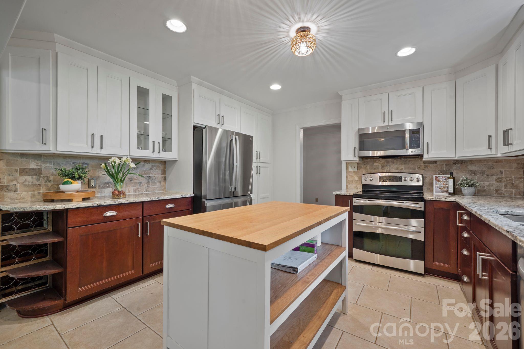 4218 Windemere Lane — Charlotte
