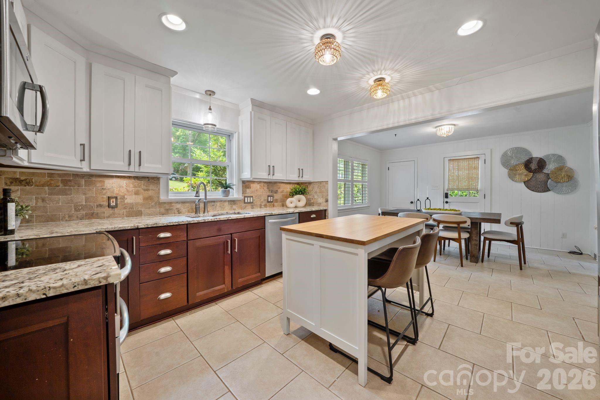 4218 Windemere Lane — Charlotte